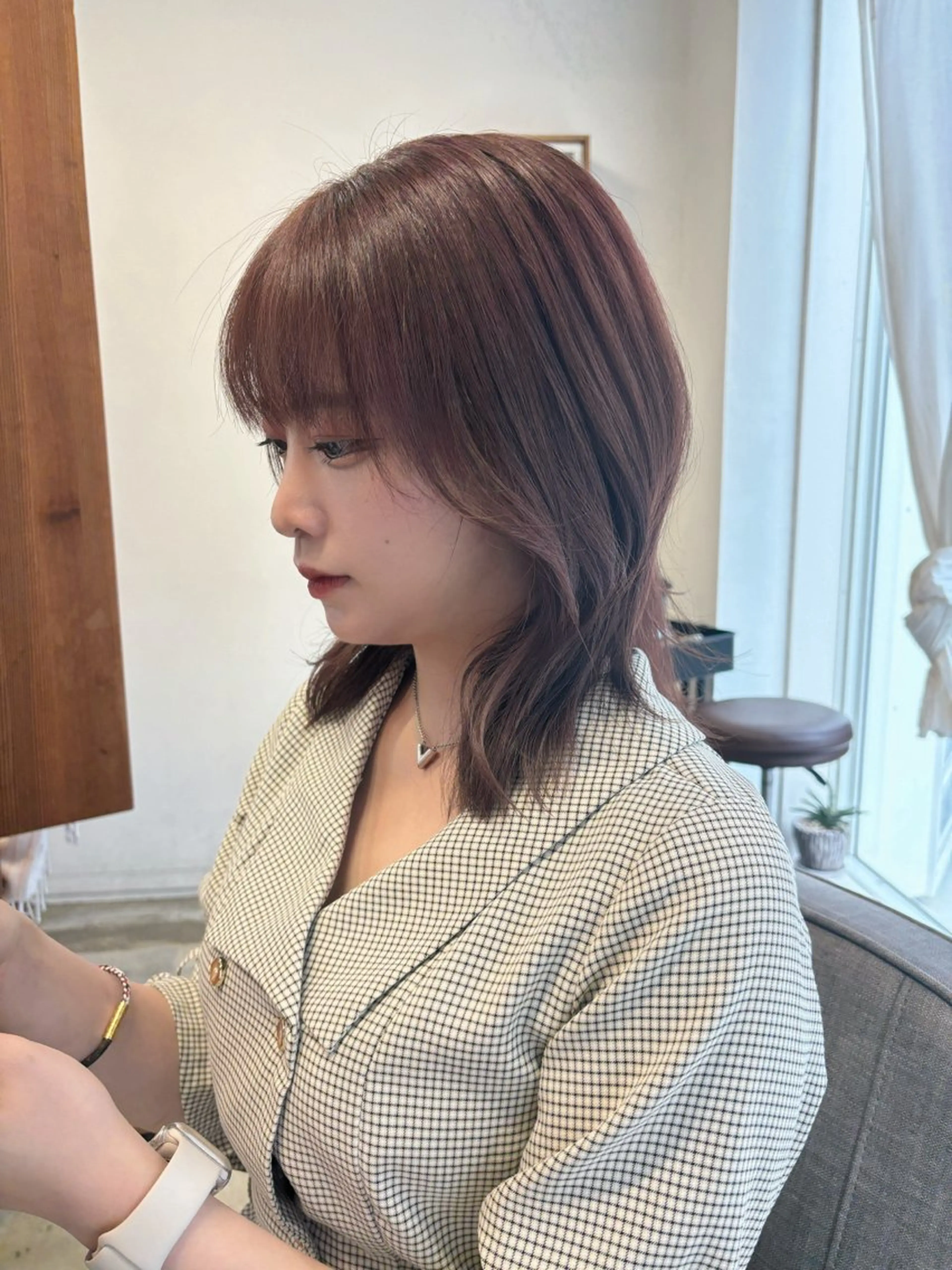 ミディアム カラー カット ヘアカラー トリートメント ヘアセット 【韓国レイヤーカット 特化】ハッシュカットのヘアスタイル