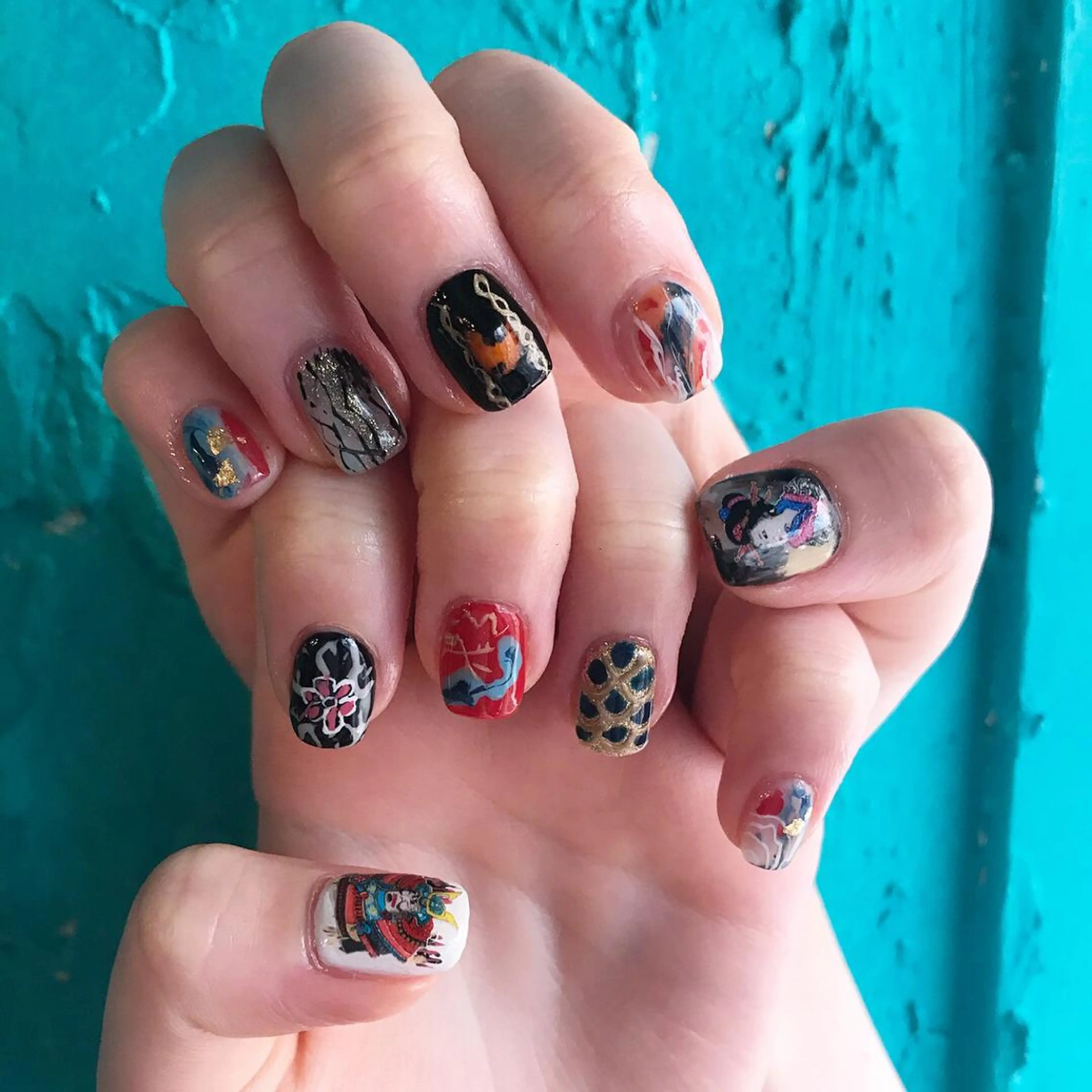 ネイル アートネイル ハンドネイル キラキラ オメメのネイルデザイン