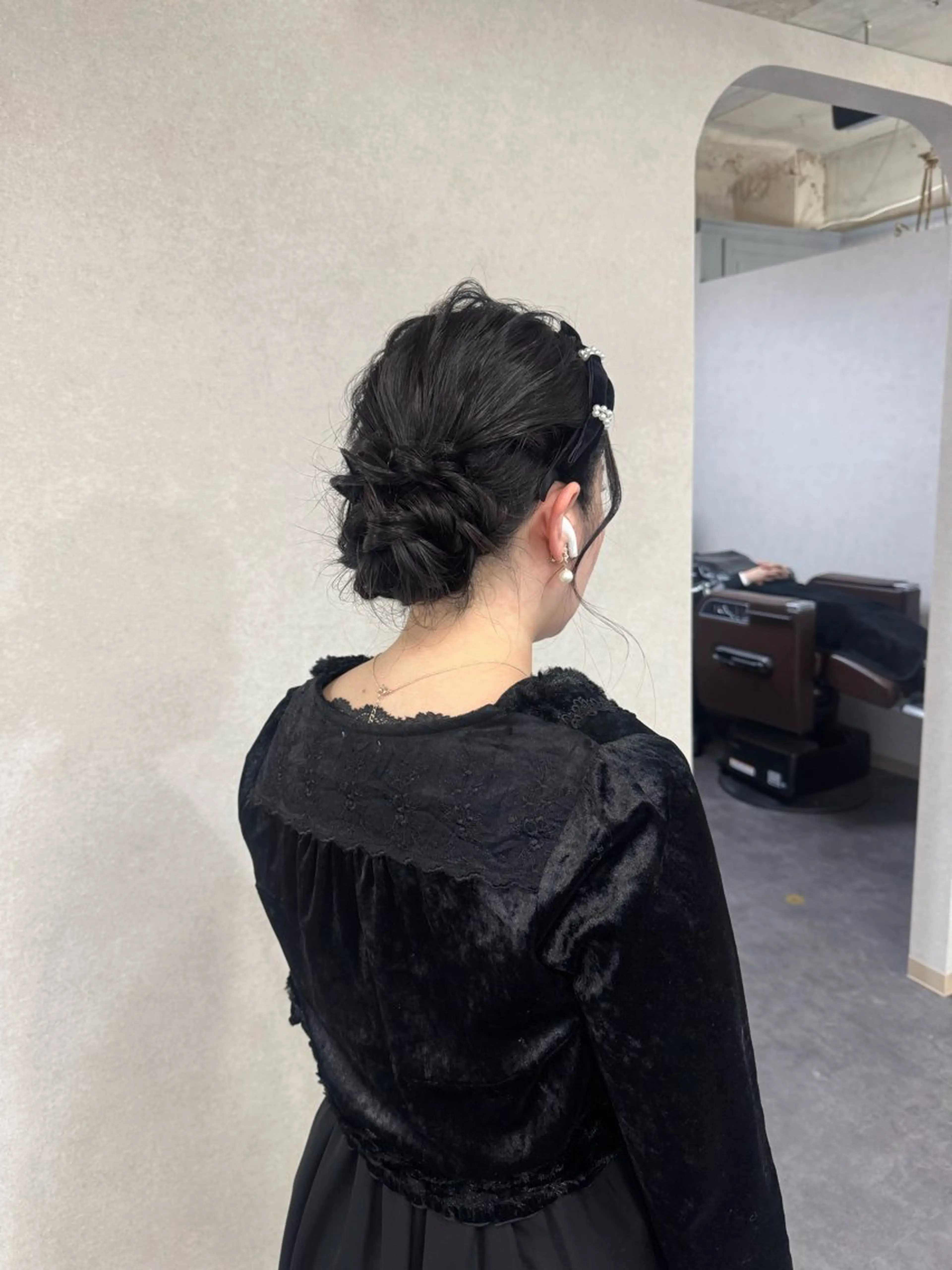 ロング ヘアアレンジ カチューシャ ヘアセット 平川 沙季のヘアスタイル