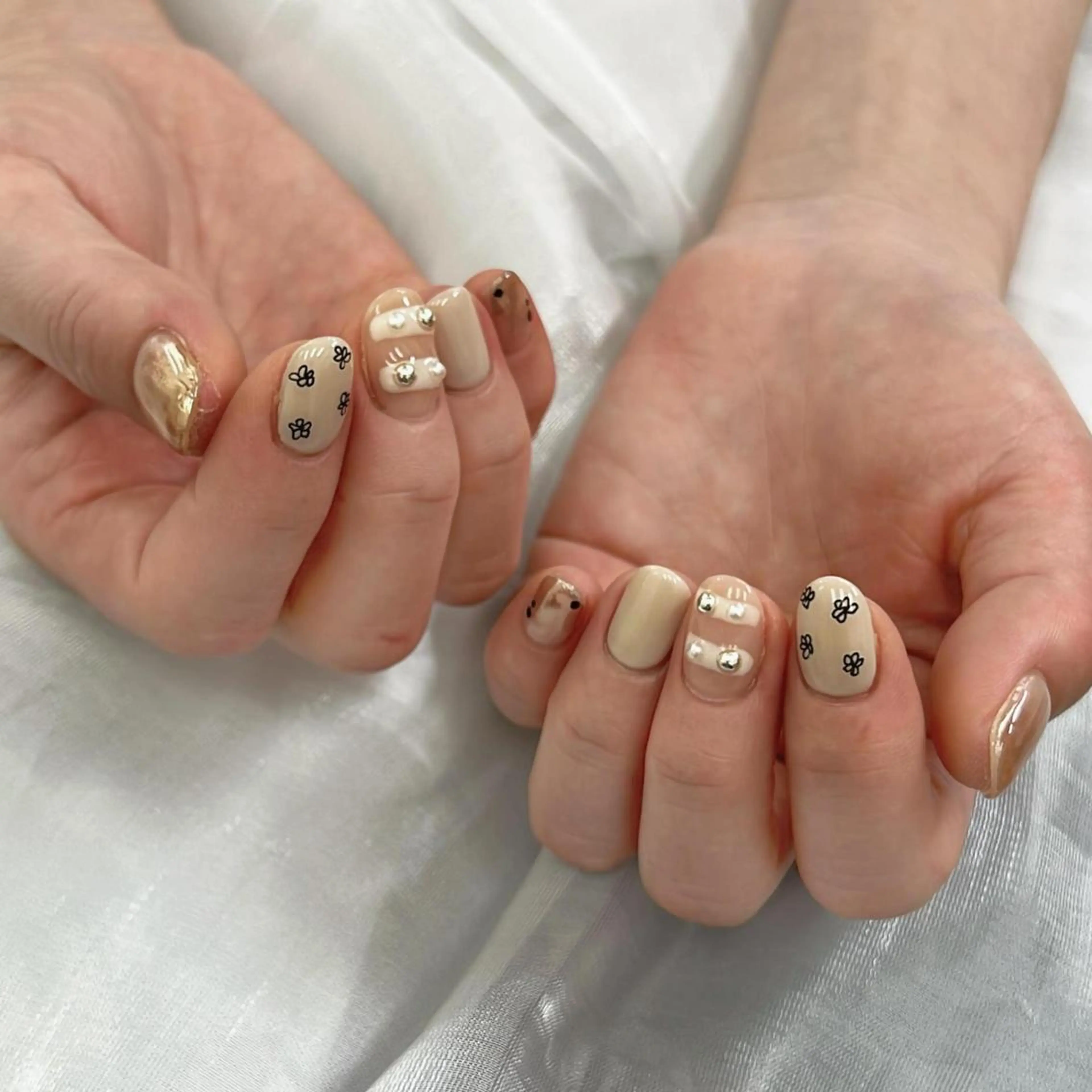 ネイル ハンドネイル Dea 心咲のネイルデザイン