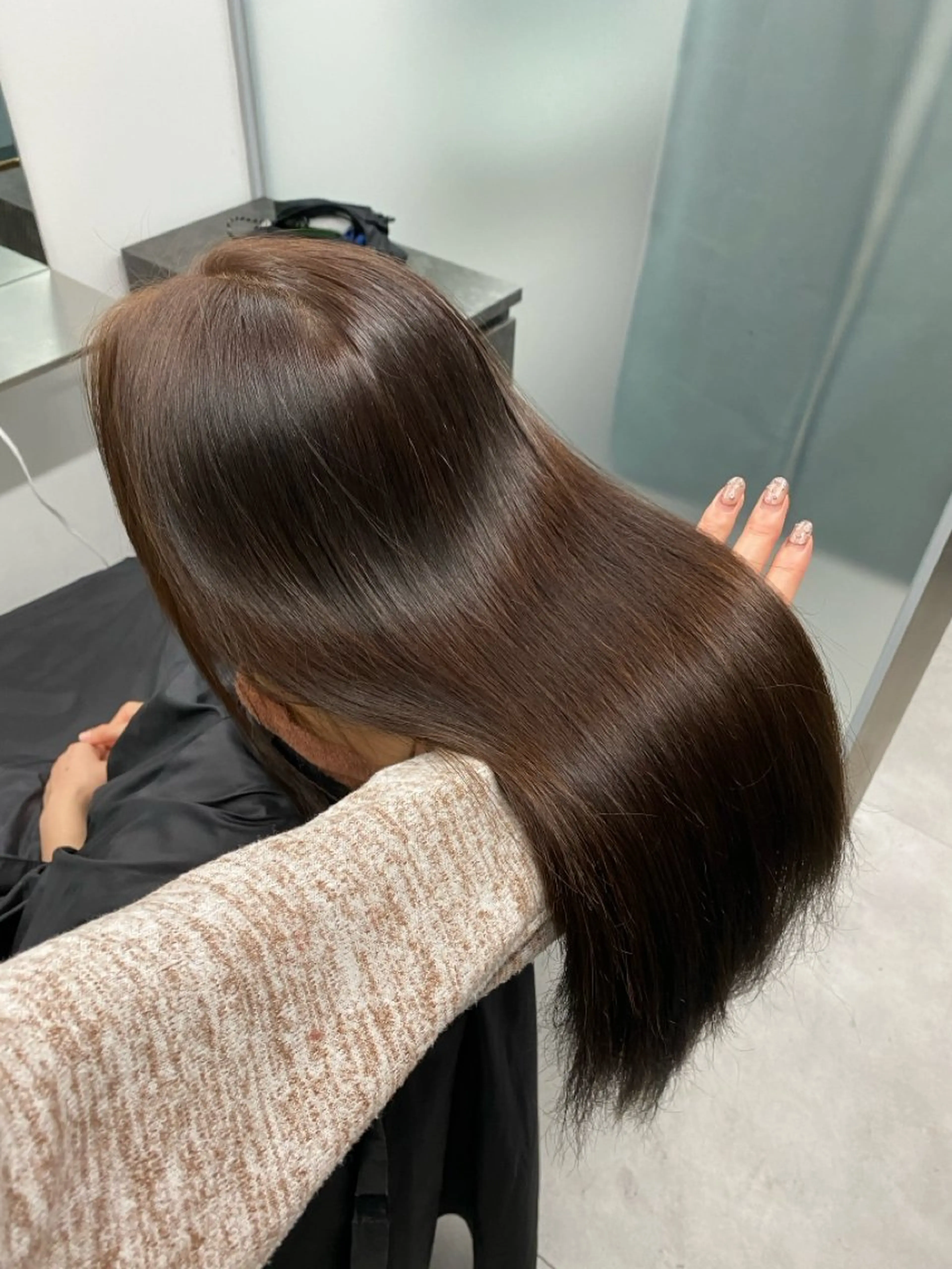 ロング パーマ 髪質改善 韓国風ヘア ストレートパーマ トレンド大人韓国風 shinoのヘアスタイル