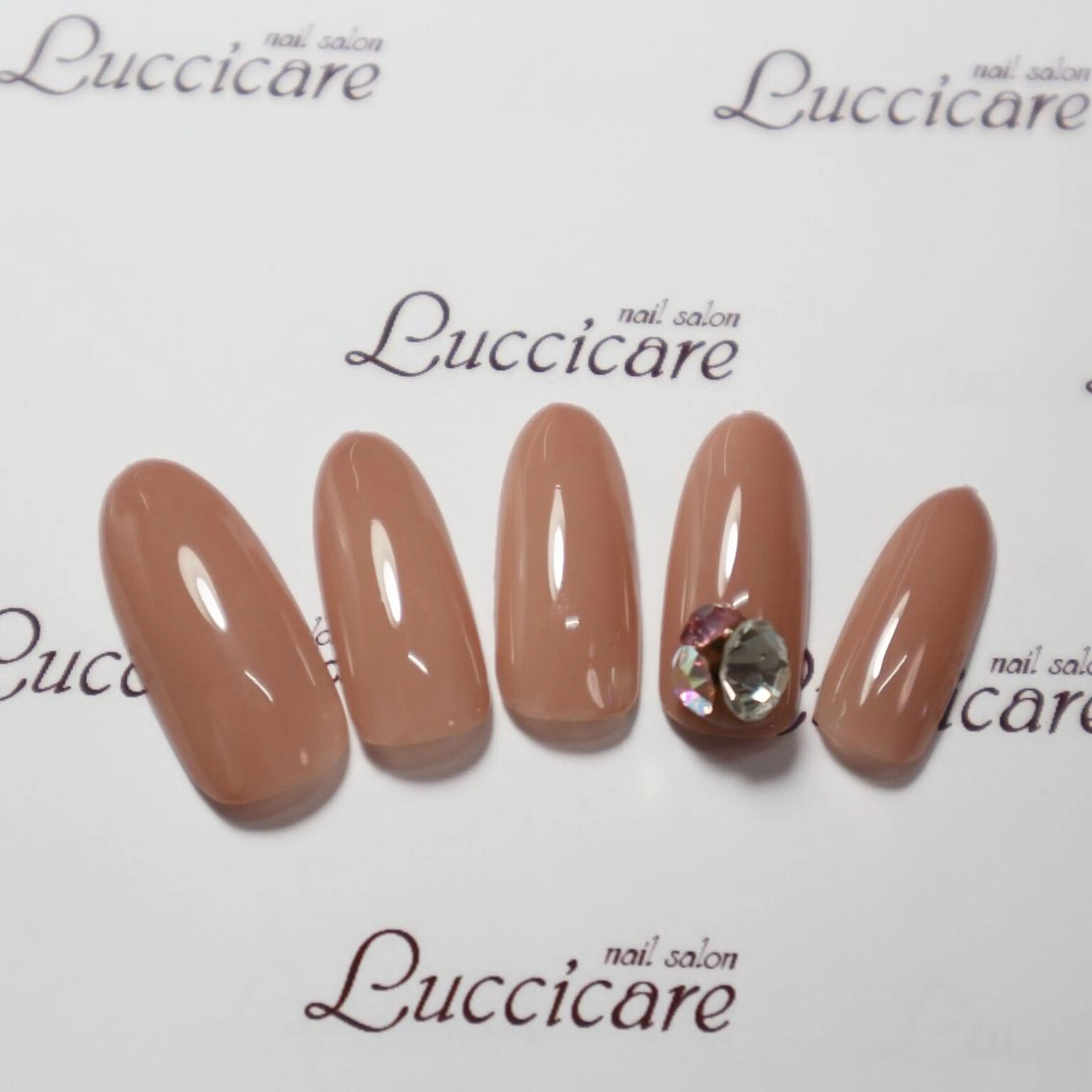 ネイル ストーンネイル 高田 ちかこのネイルデザイン