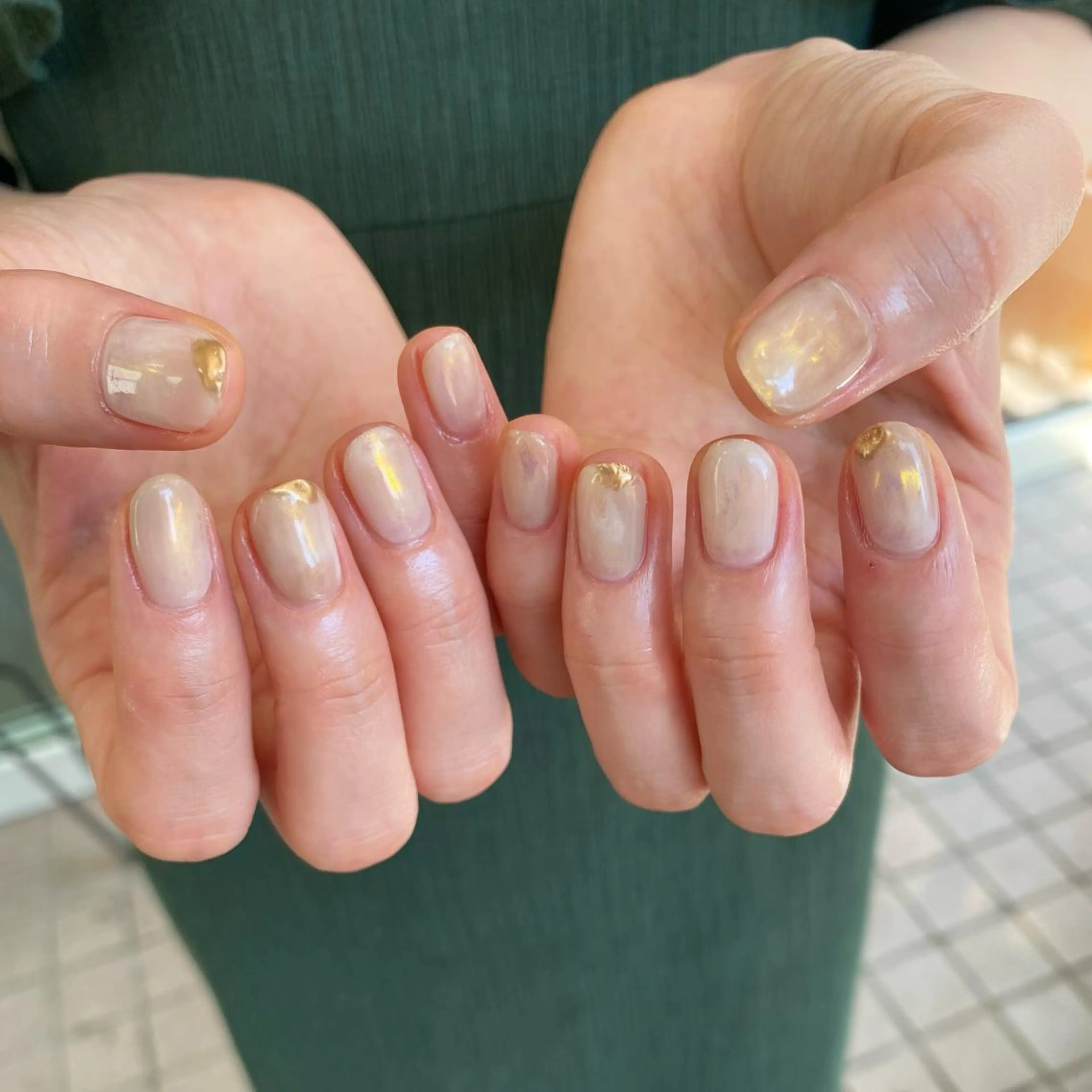 ネイル ゴールド ハンドネイル nable.所属・望月 実莉のネイルデザイン