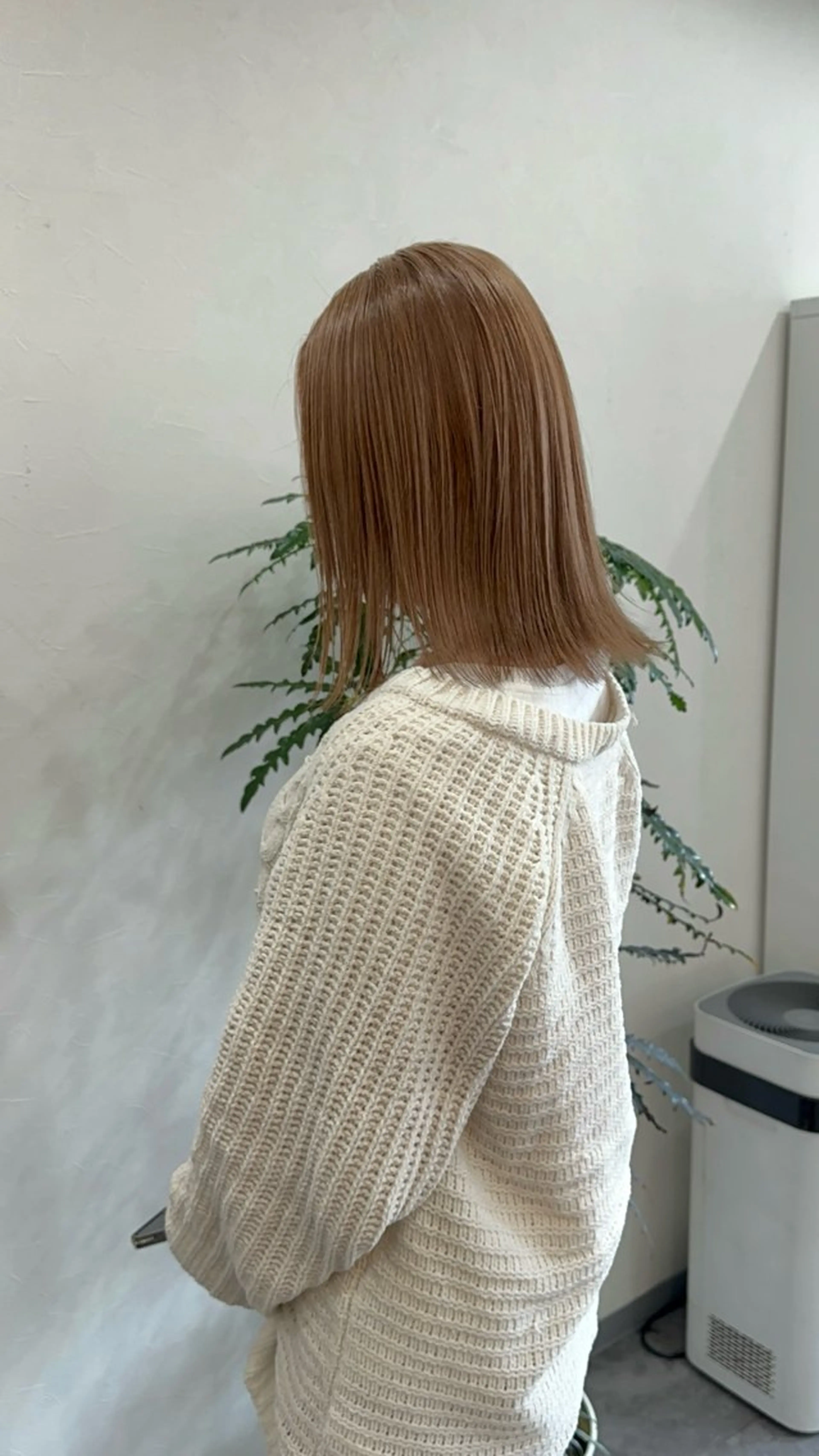 ミディアム ショートボブ ミディアムパーマ 韓国風カラー ボブ ハイライト カット ヘアカラー トリートメント 奈良一番ミルクティー ベージュしています⭐のヘアスタイル