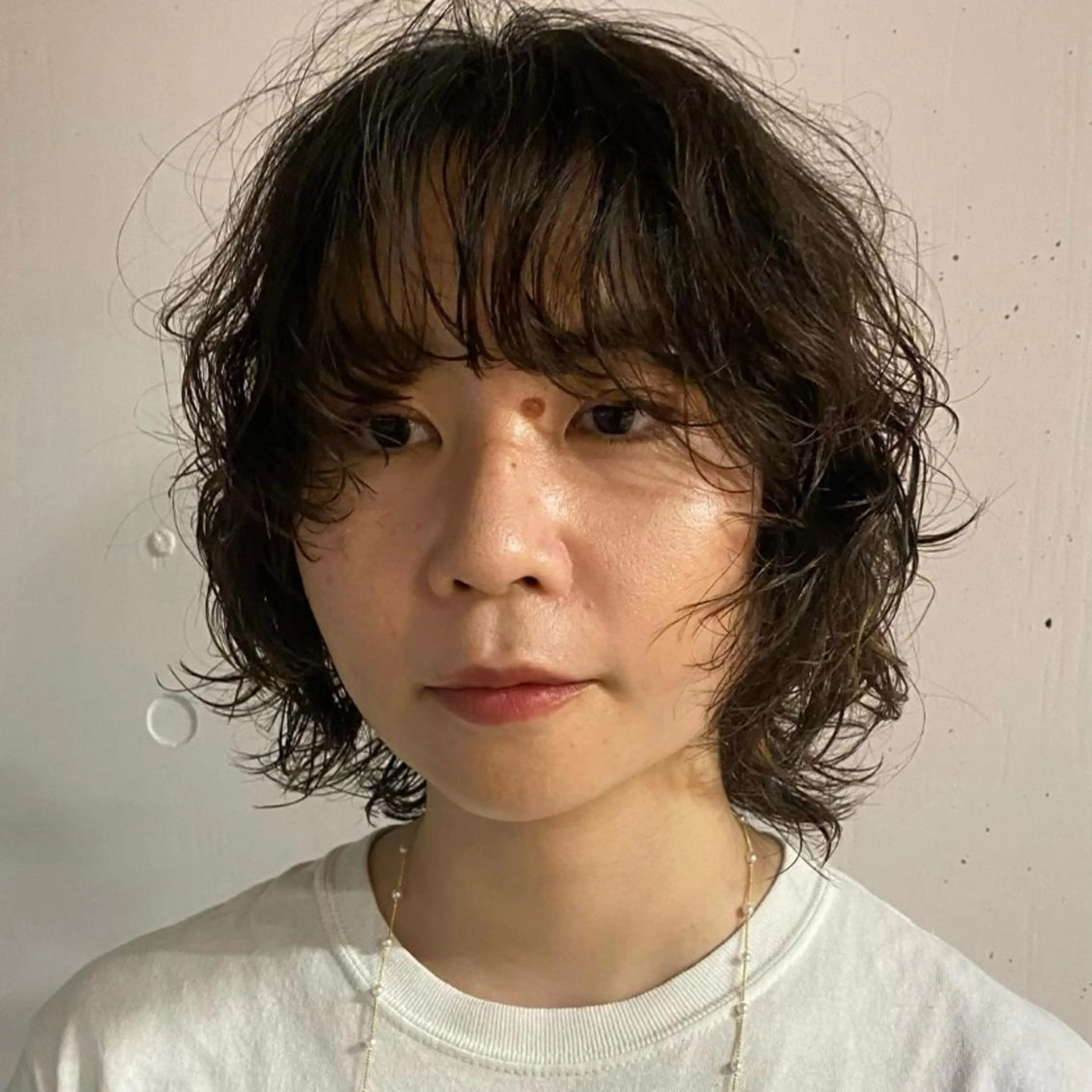 ミディアム ミディアムパーマ くせ毛 Aust hair Stella新宿所属・Yuki☺︎パーマ レイヤーカットウルフのヘアスタイル