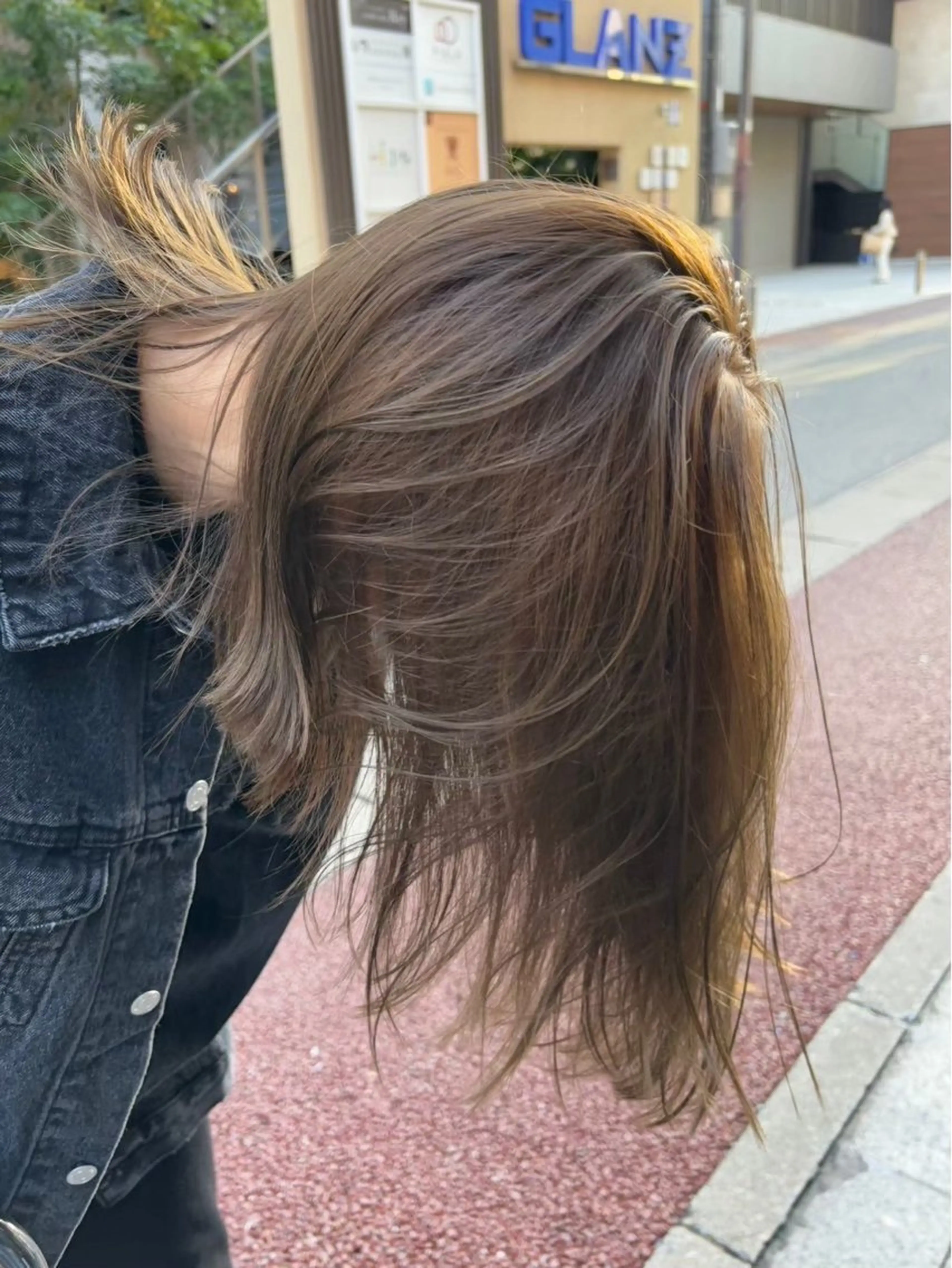 ミディアム カラー ベージュカラー 透明感カラー オリーブベージュ SEPT.所属・キラ/ ブリーチモデル募集中のヘアスタイル