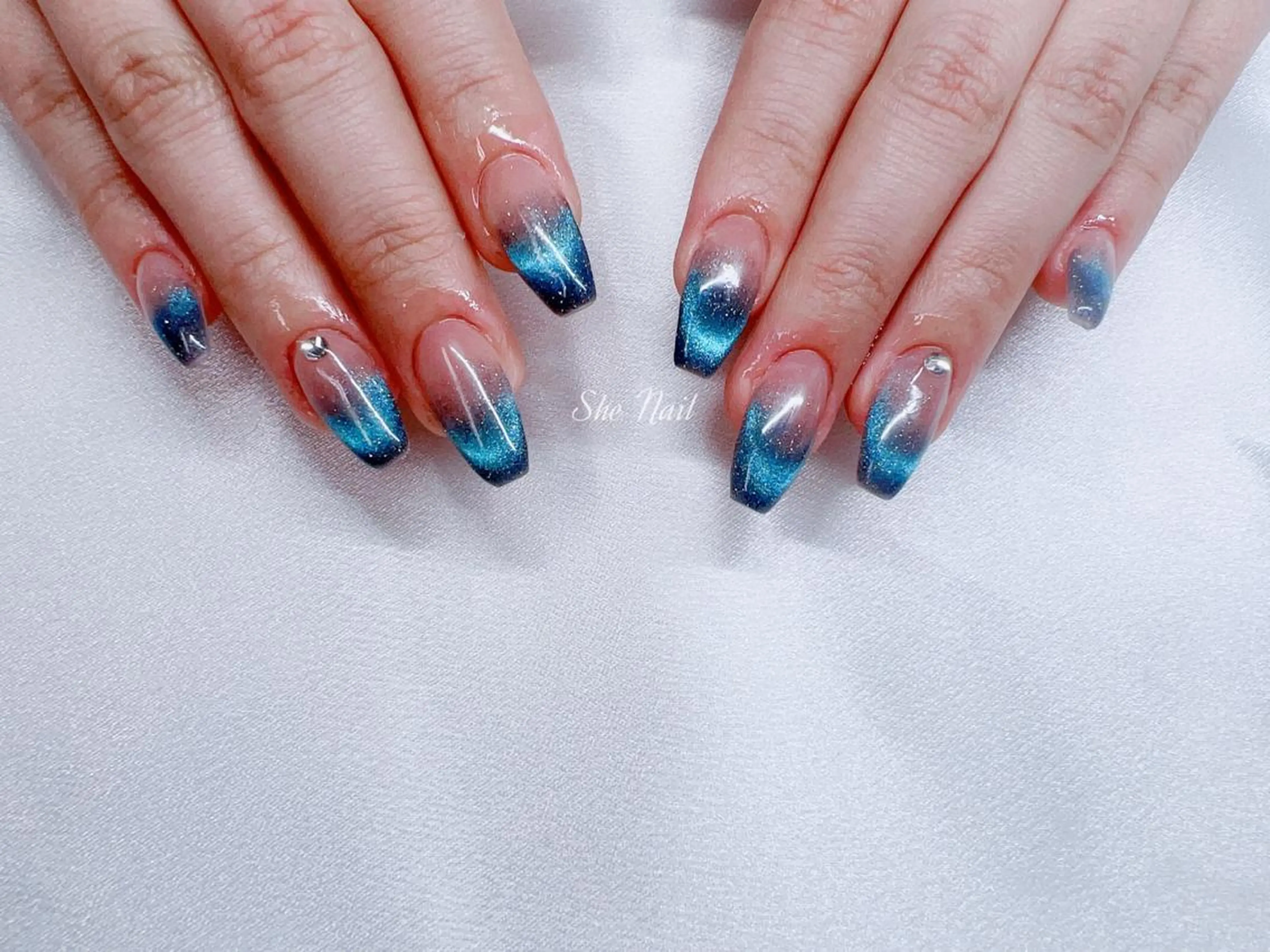 ネイル チークネイル 長さ出し マグネットネイル 持ち込み ワンカラーネイル She   Nail所属・ISA_ BELLAのネイルデザイン