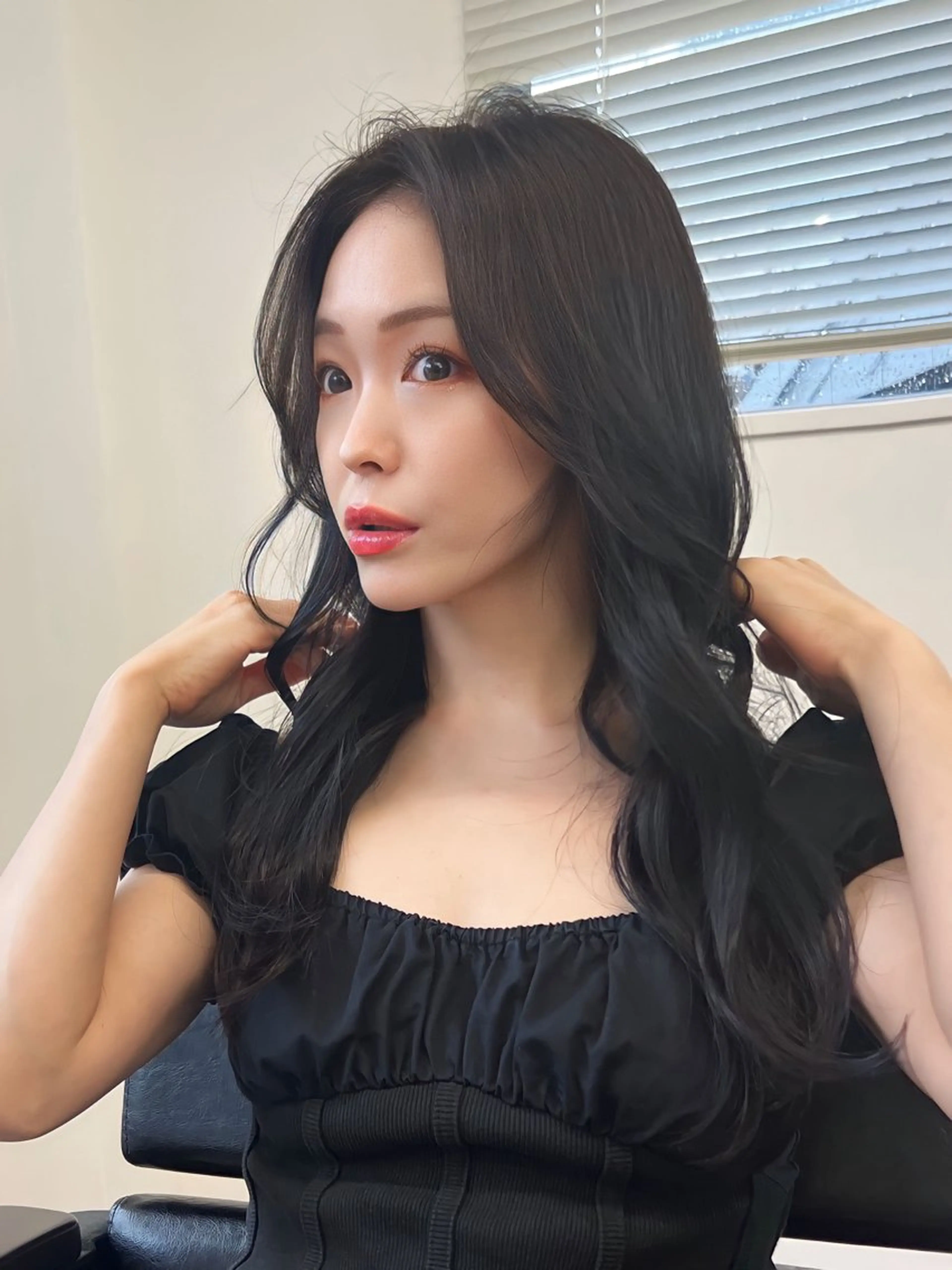 セミロング パーマ セミロングパーマ 韓国風ヘア 似合わせカット 小顔カット カット パーマ 透明感×髪質改善🧸 韓国ヘア　武田涼のヘアスタイル