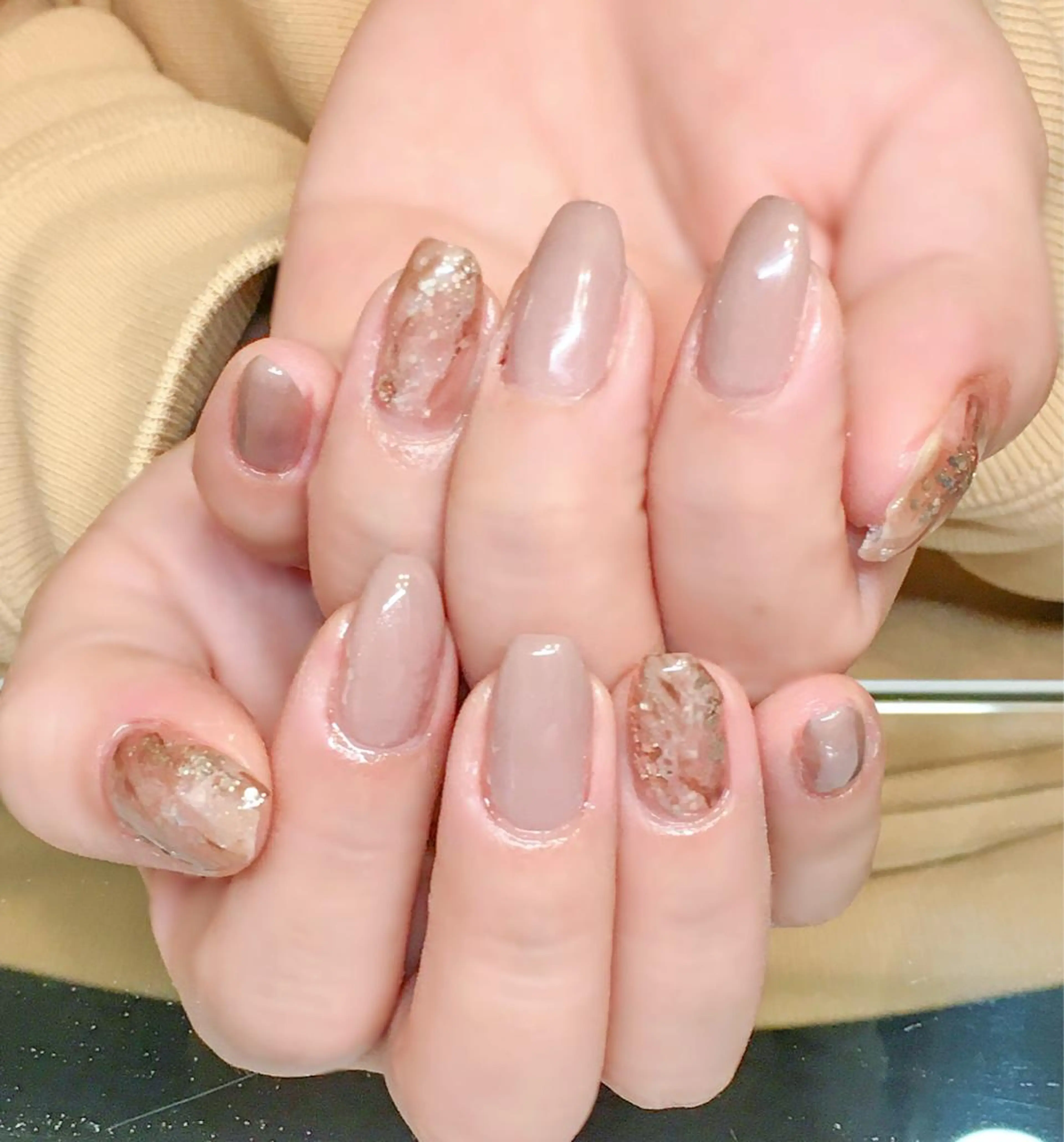 ネイル ブラウン ジェルネイル キラキラネイル ラメ(グリッター) ニュアンスネイル Nyanco Nailのネイルデザイン