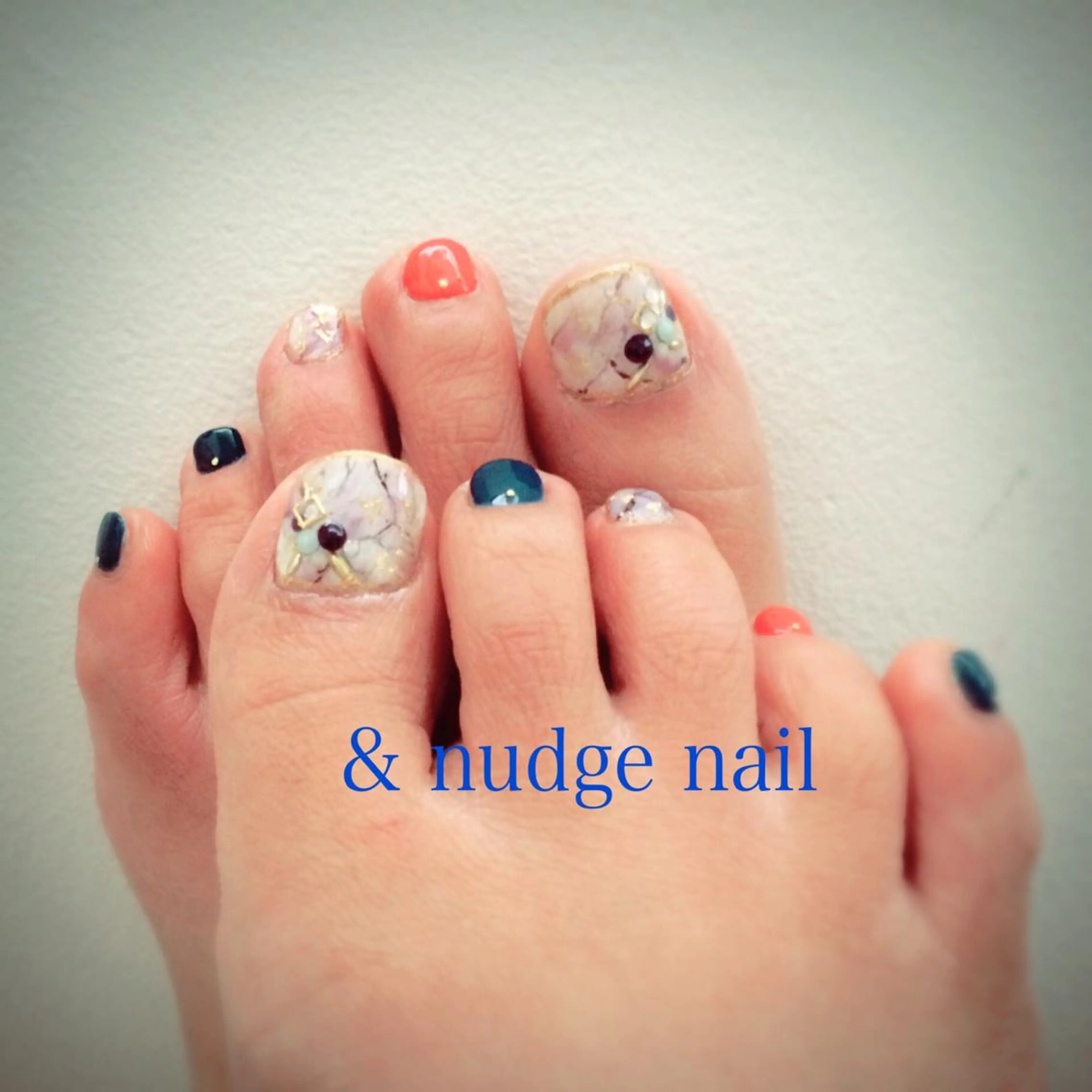 ネイル アートネイル フットネイル ジェルネイル フットネイル & nudge nail所属・&nudgenail 本多のネイルデザイン