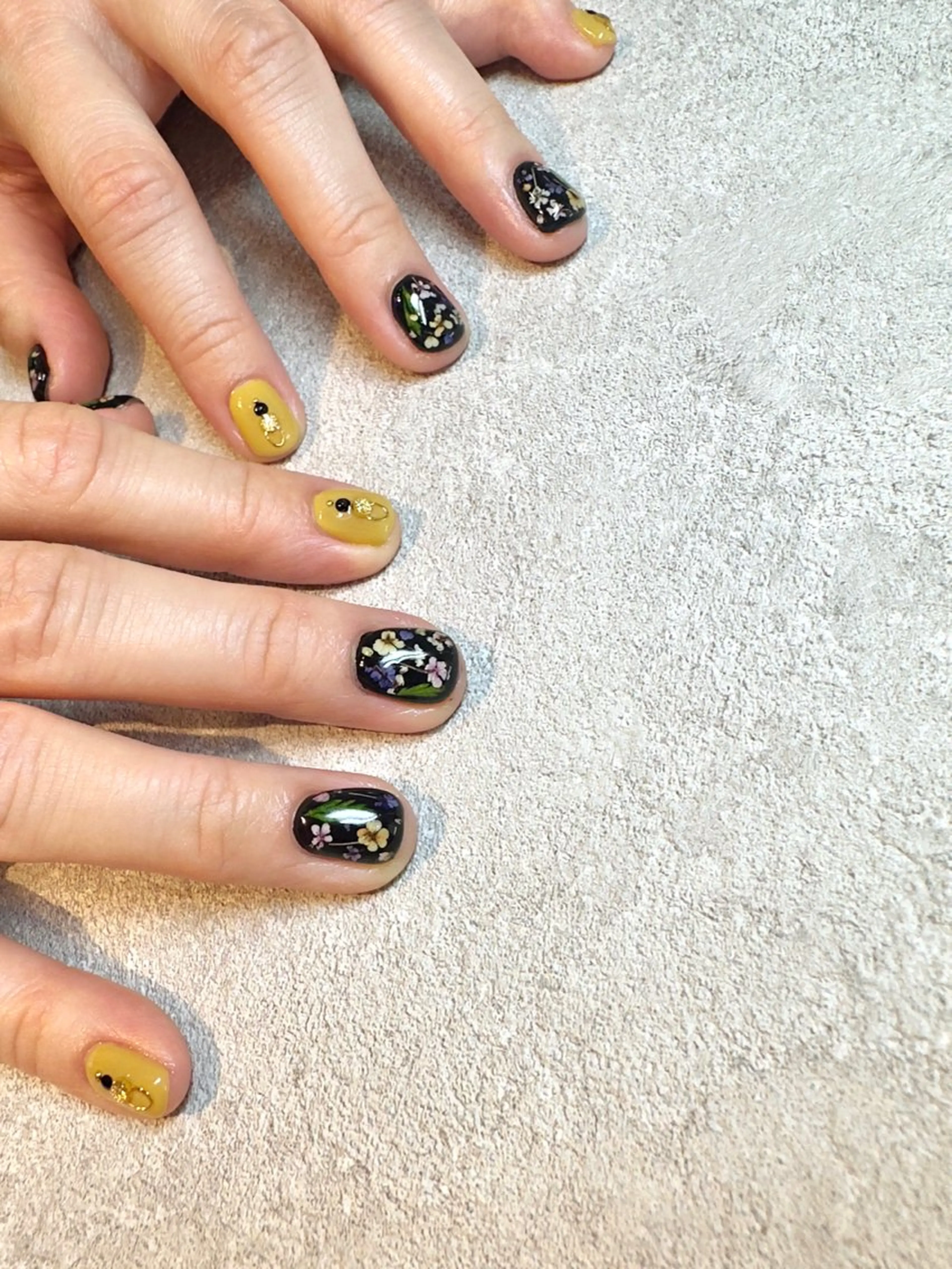 ネイル フラワーネイル ハンドネイル Baden Nail ﾊﾞ-ﾃﾞﾝ ﾈｲﾙのネイルデザイン