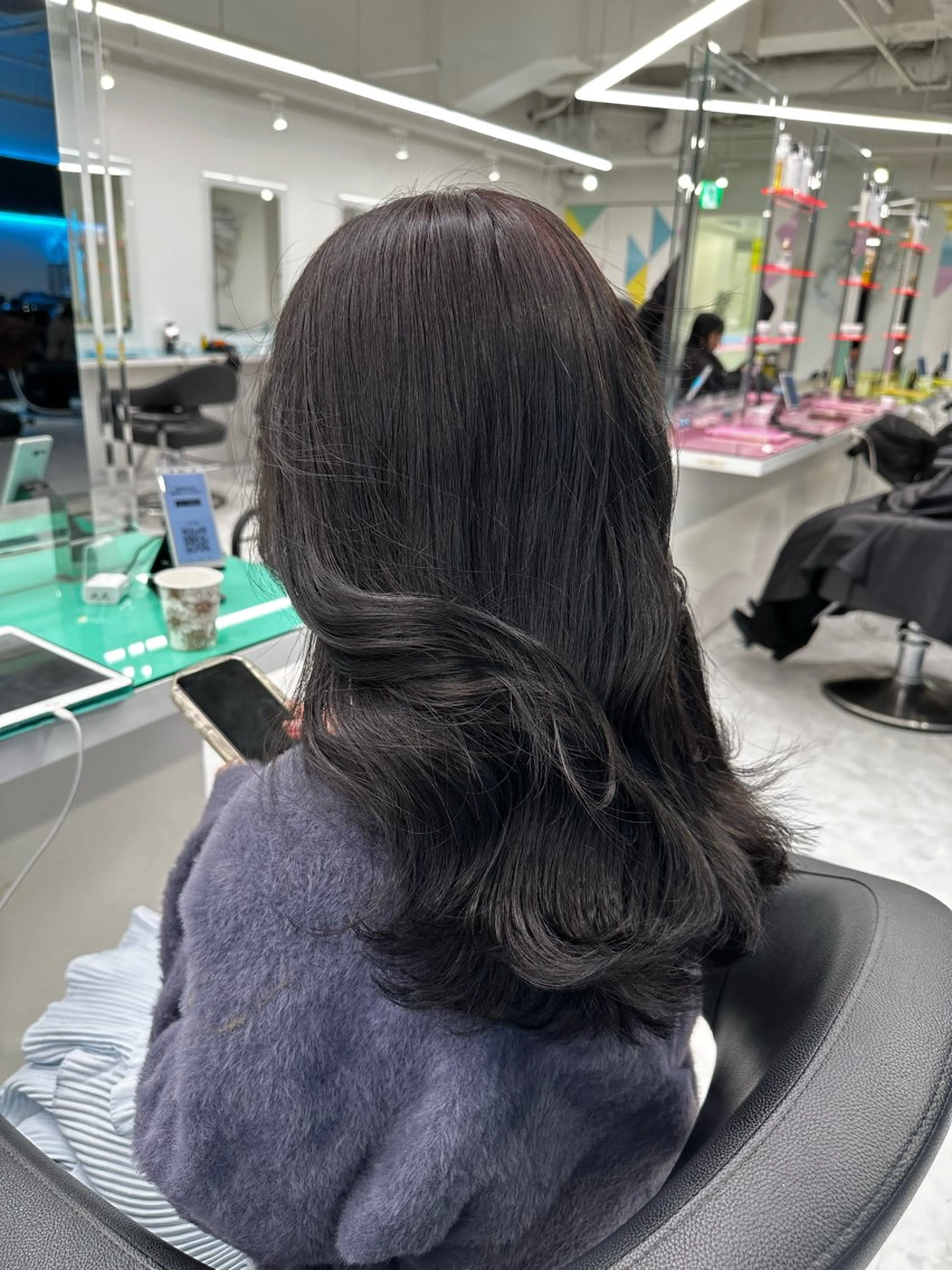 ロング カラー ヘアアレンジ 🌈艶カラー/ 韓国風レイヤーカットのヘアスタイル