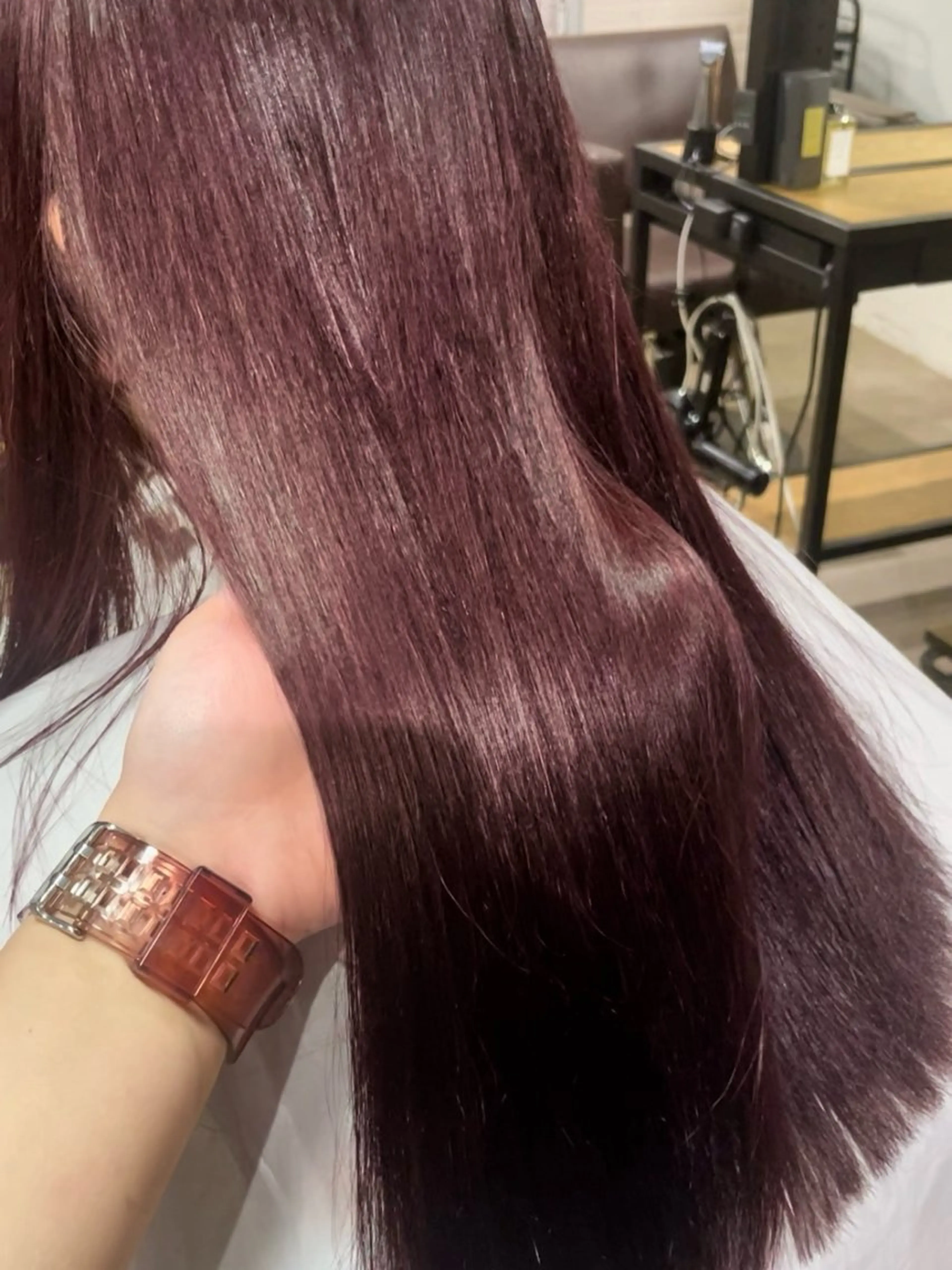カラー ブリーチ レッドカラー ヘアカラー トリートメント ミルクティーベージュ ブリーチ🖤サヤカのヘアスタイル