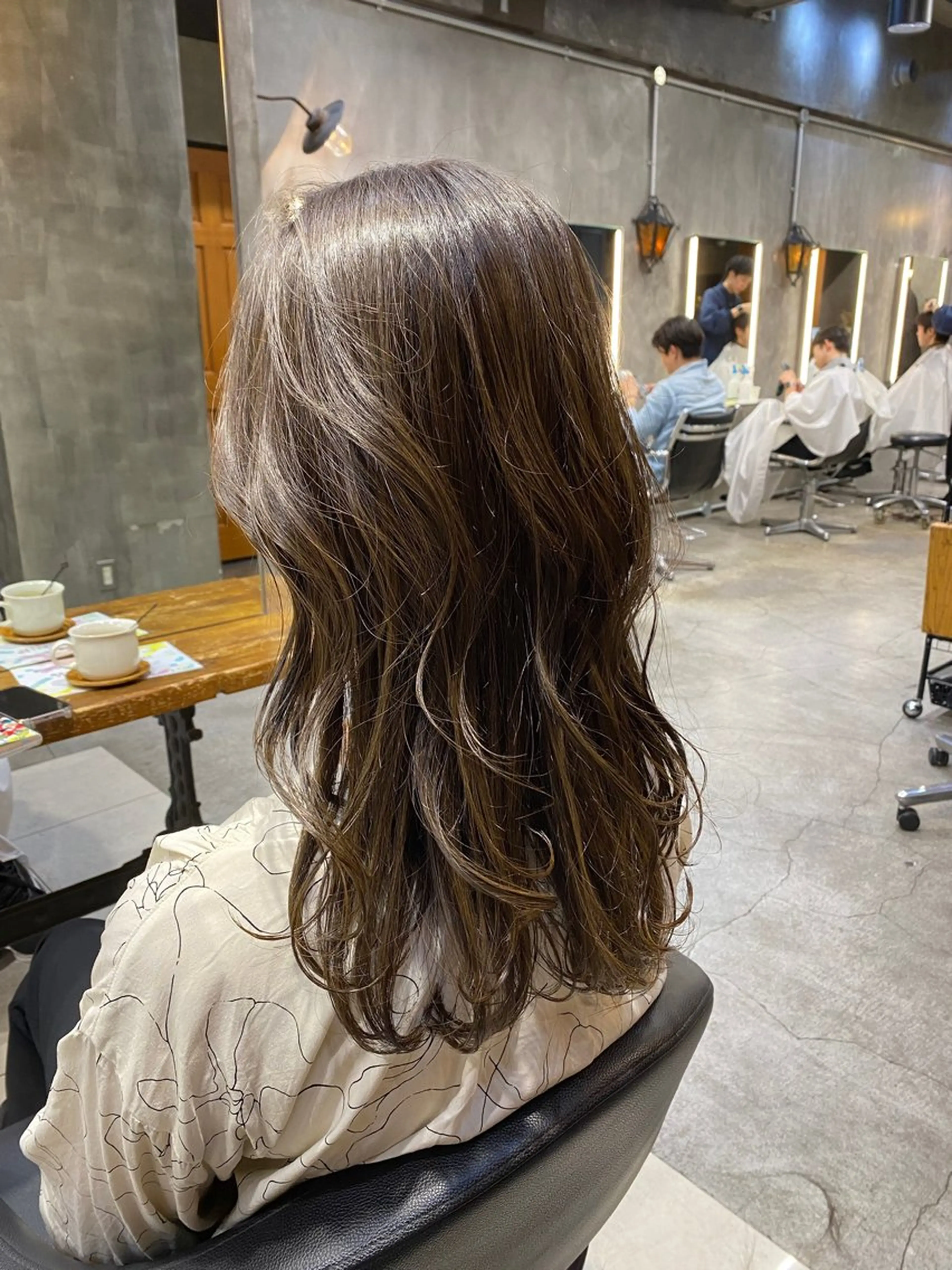 カラー 透明感カラー グレージュ カーキグレージュ カット ヘアカラー トリートメント ブリーチなしダブル カラー🧸🐺陽介のヘアスタイル