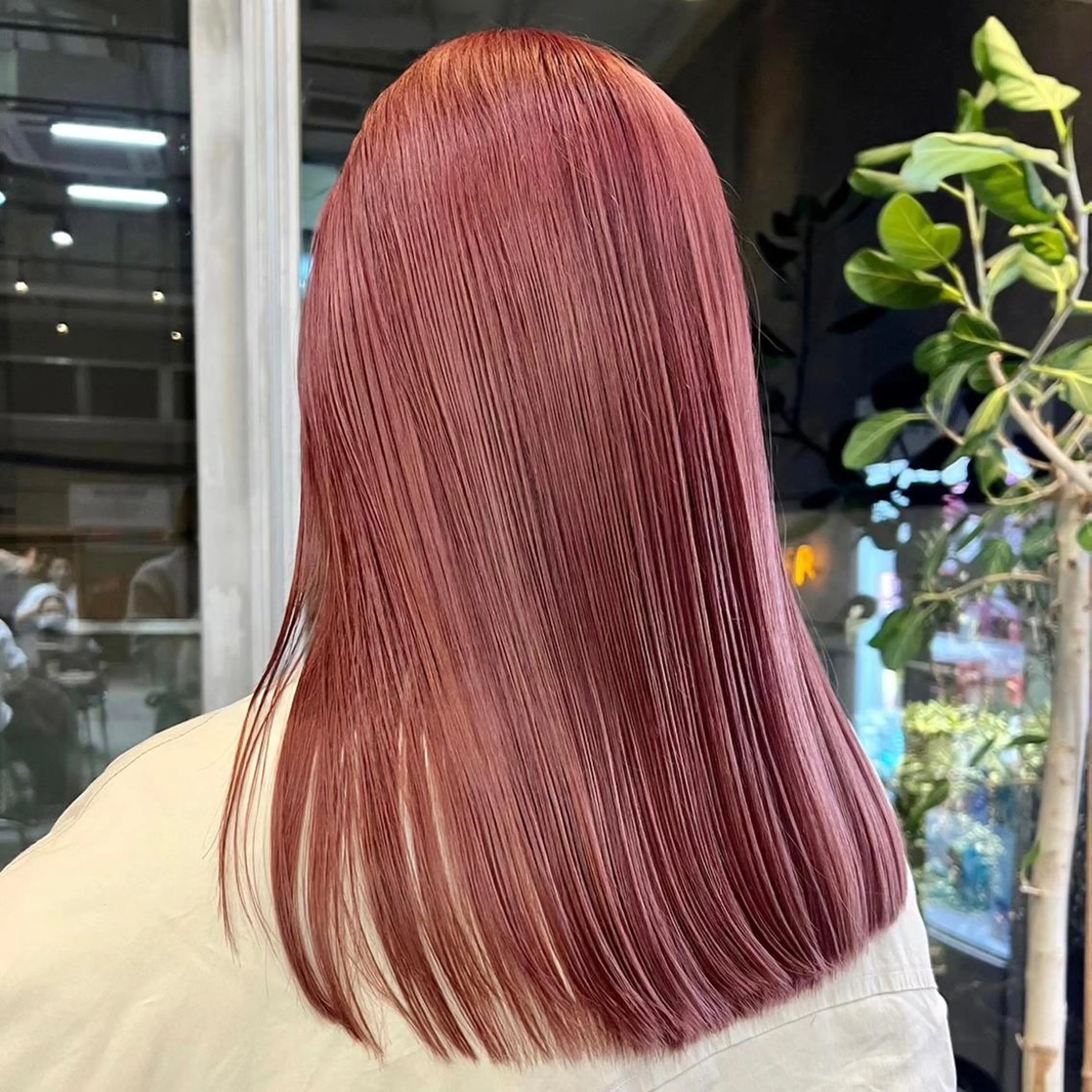 ミディアム カラー GO TODAY SHAiRE SALON 原宿本店所属・ブリーチ/レイヤー ハッシュカット/河内のヘアスタイル