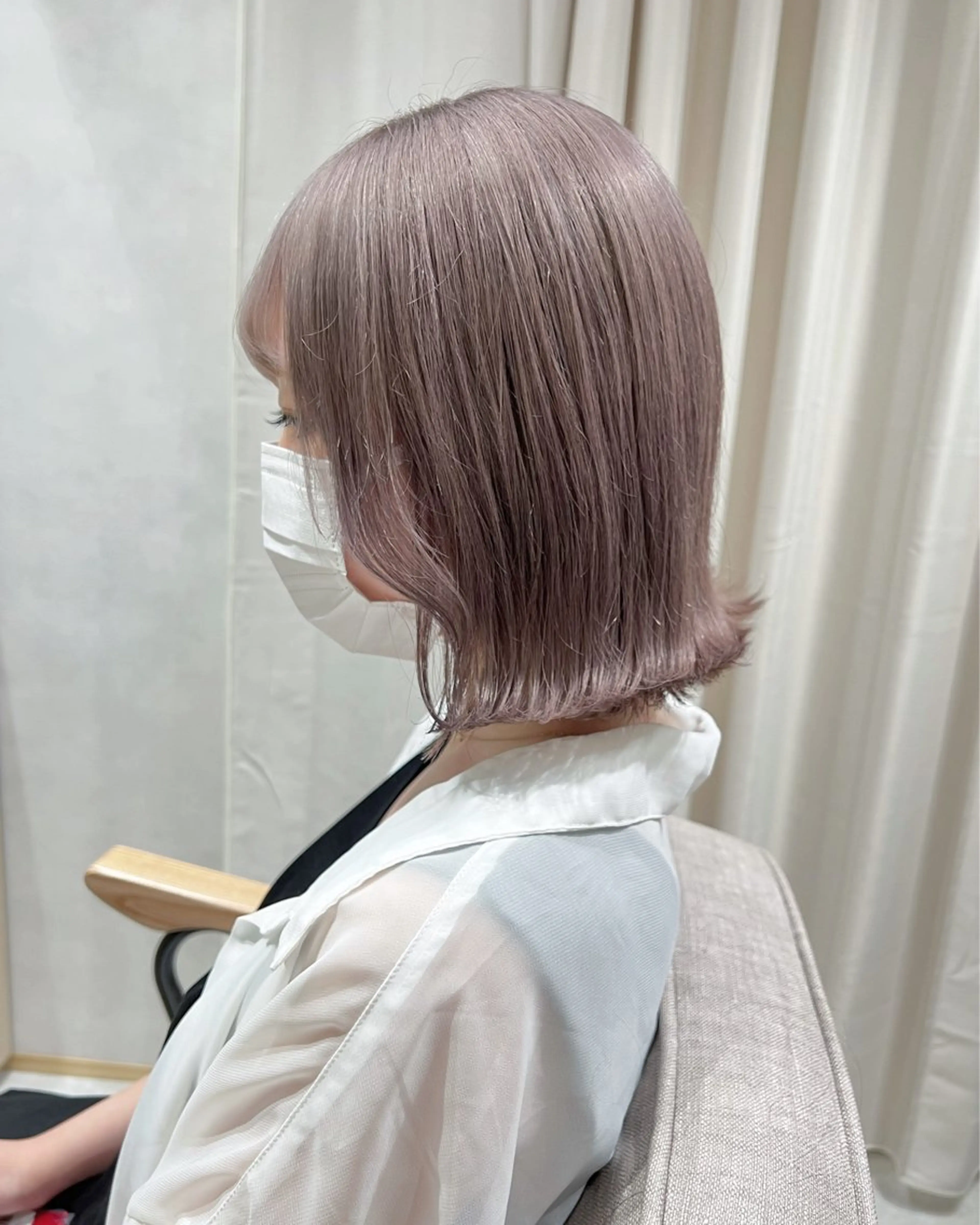 ショート カラー ベージュカラー ブリーチ ケアブリーチ ミルクティーベージュ レイヤーカット/韓国 艶カラー🪄REN.のヘアスタイル