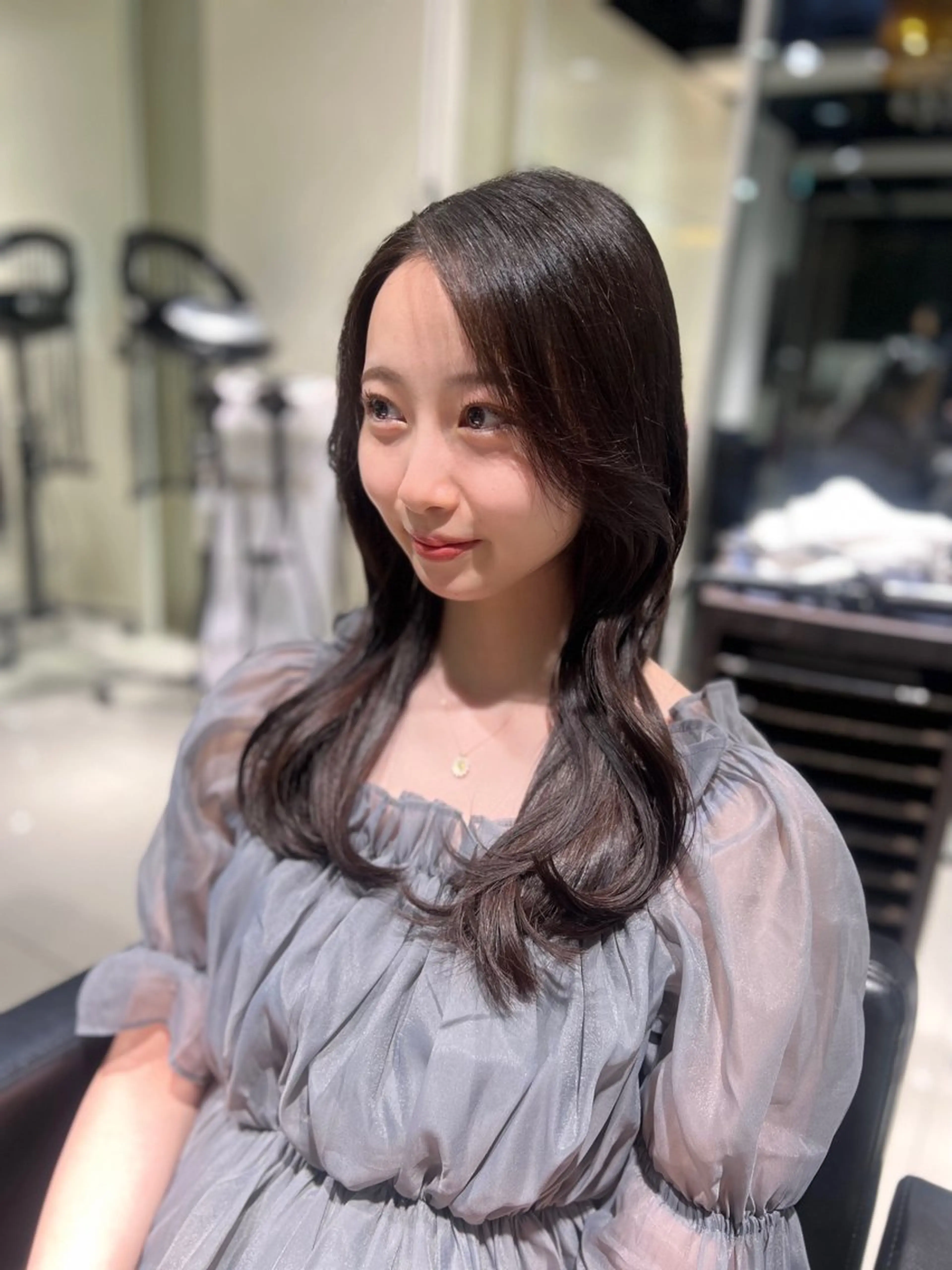 セミロング ヘアアレンジ 🧊🪞透明感カラー himeのヘアスタイル