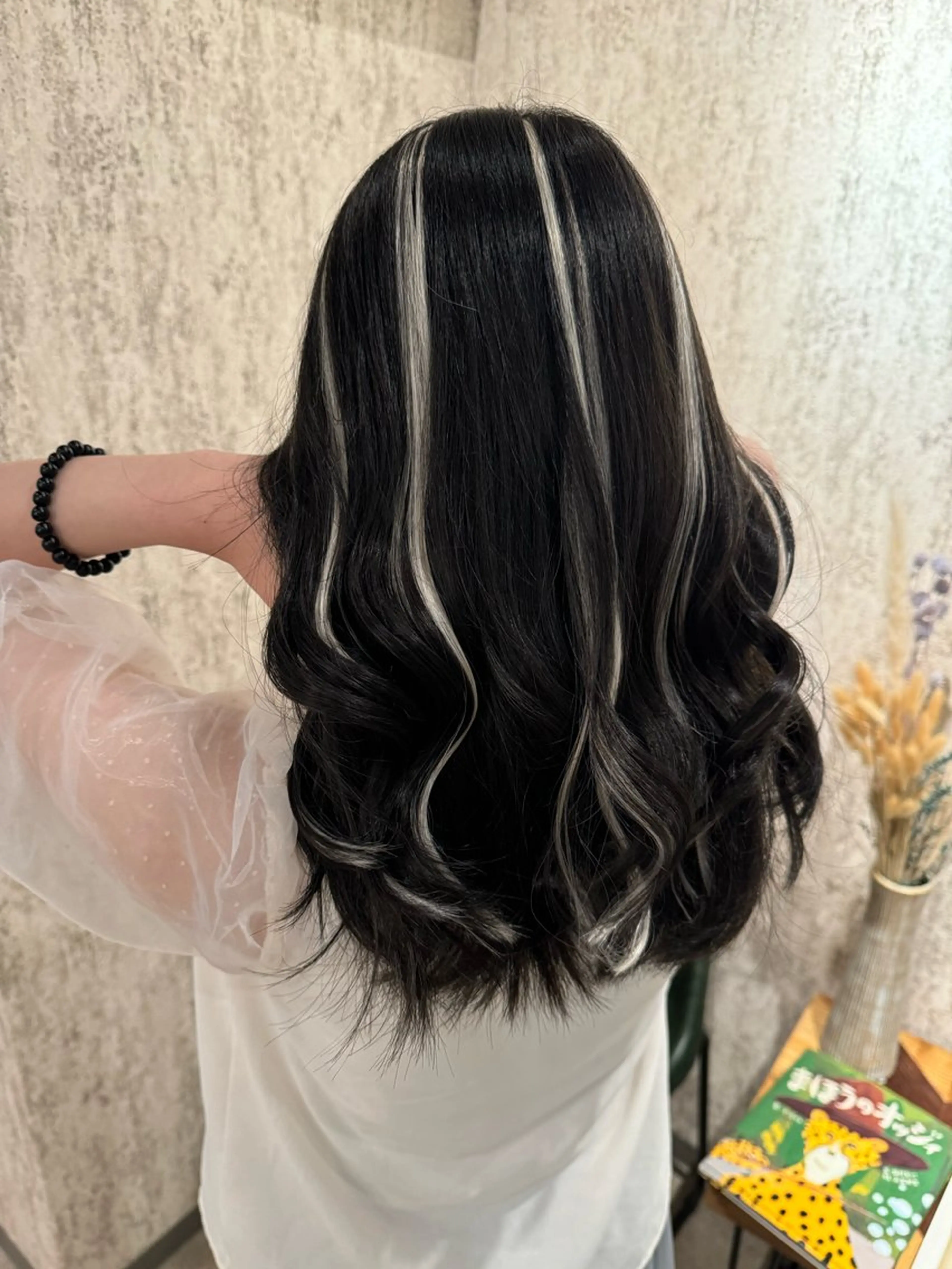 セミロング ハイライト エクステ 箕畑 麗菜のヘアスタイル