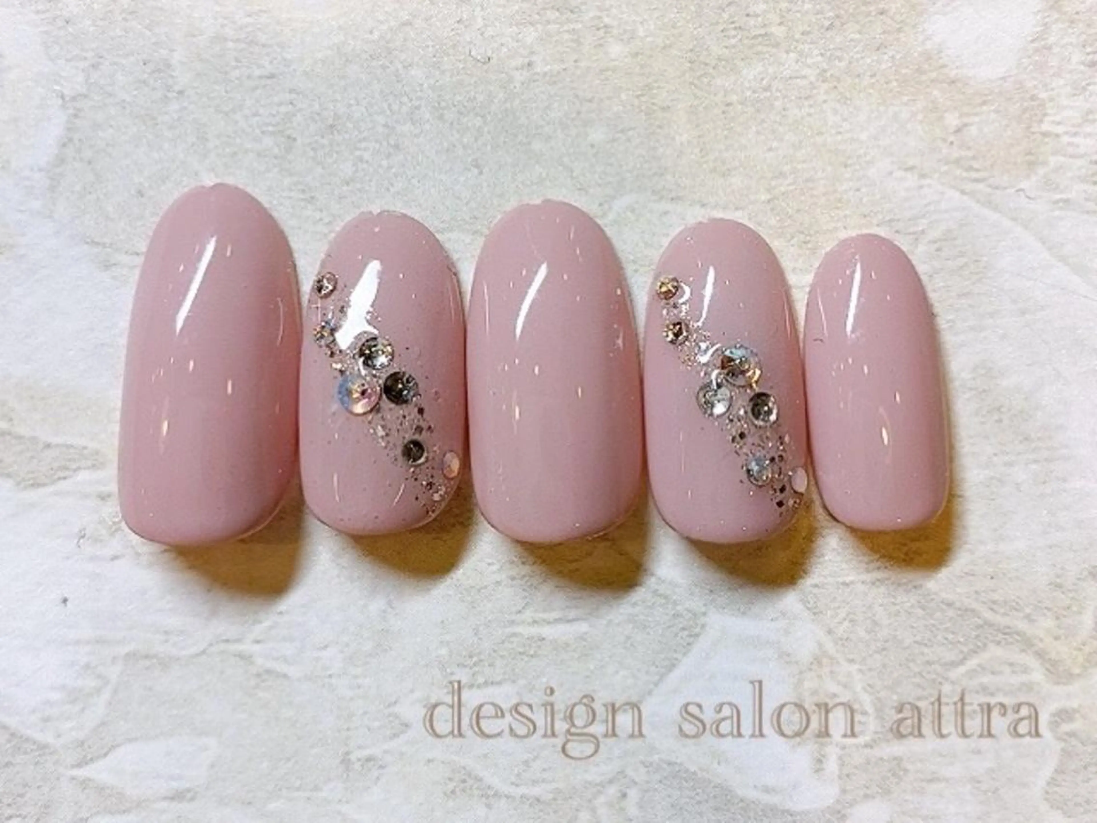 ネイル ハンドネイル デザインサロン attra 本八幡店のネイルデザイン