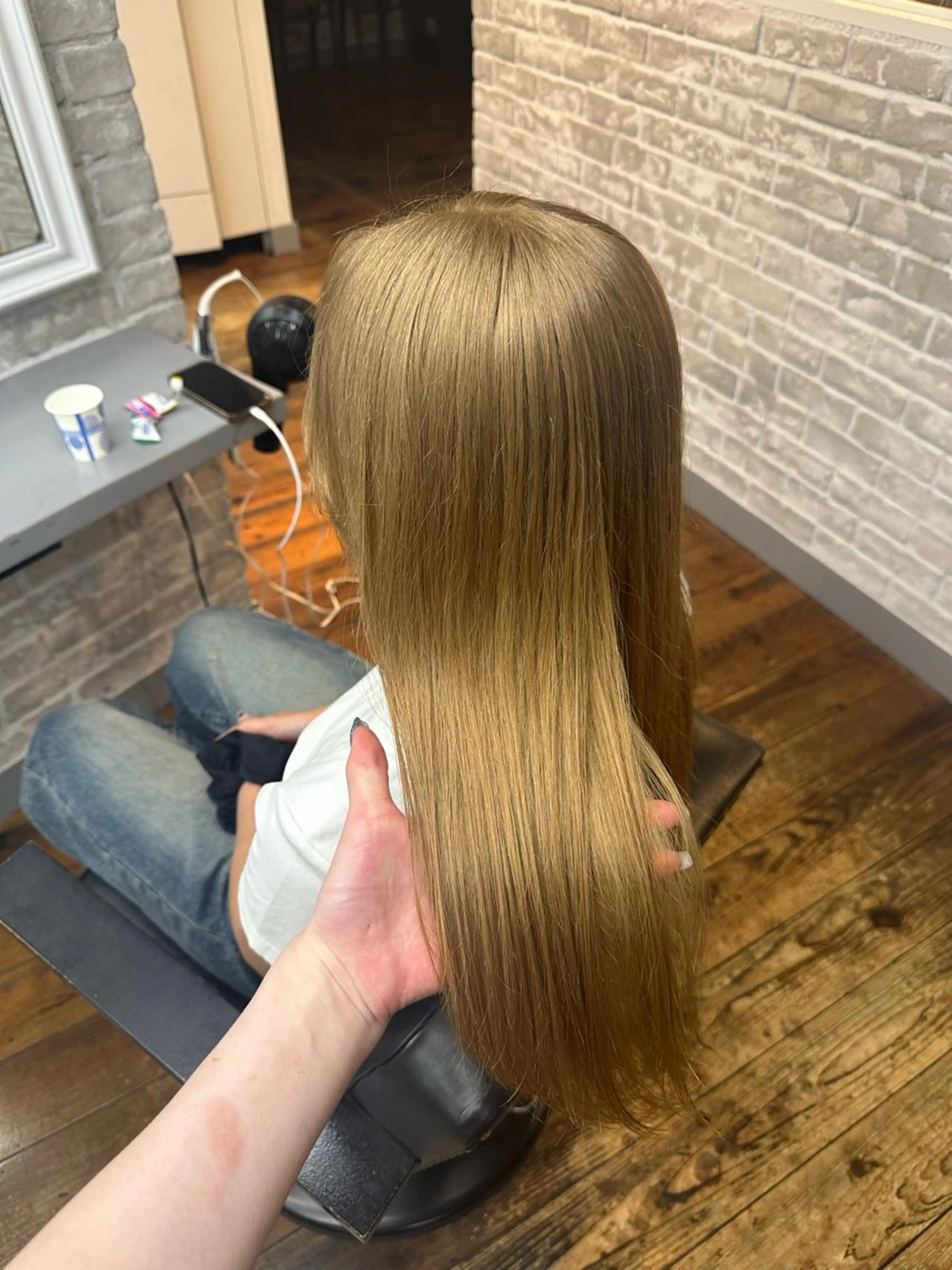 ロング カラー ヘアカラー ブリーチカラー💙 𝗠𝗜𝗞𝗨のヘアスタイル