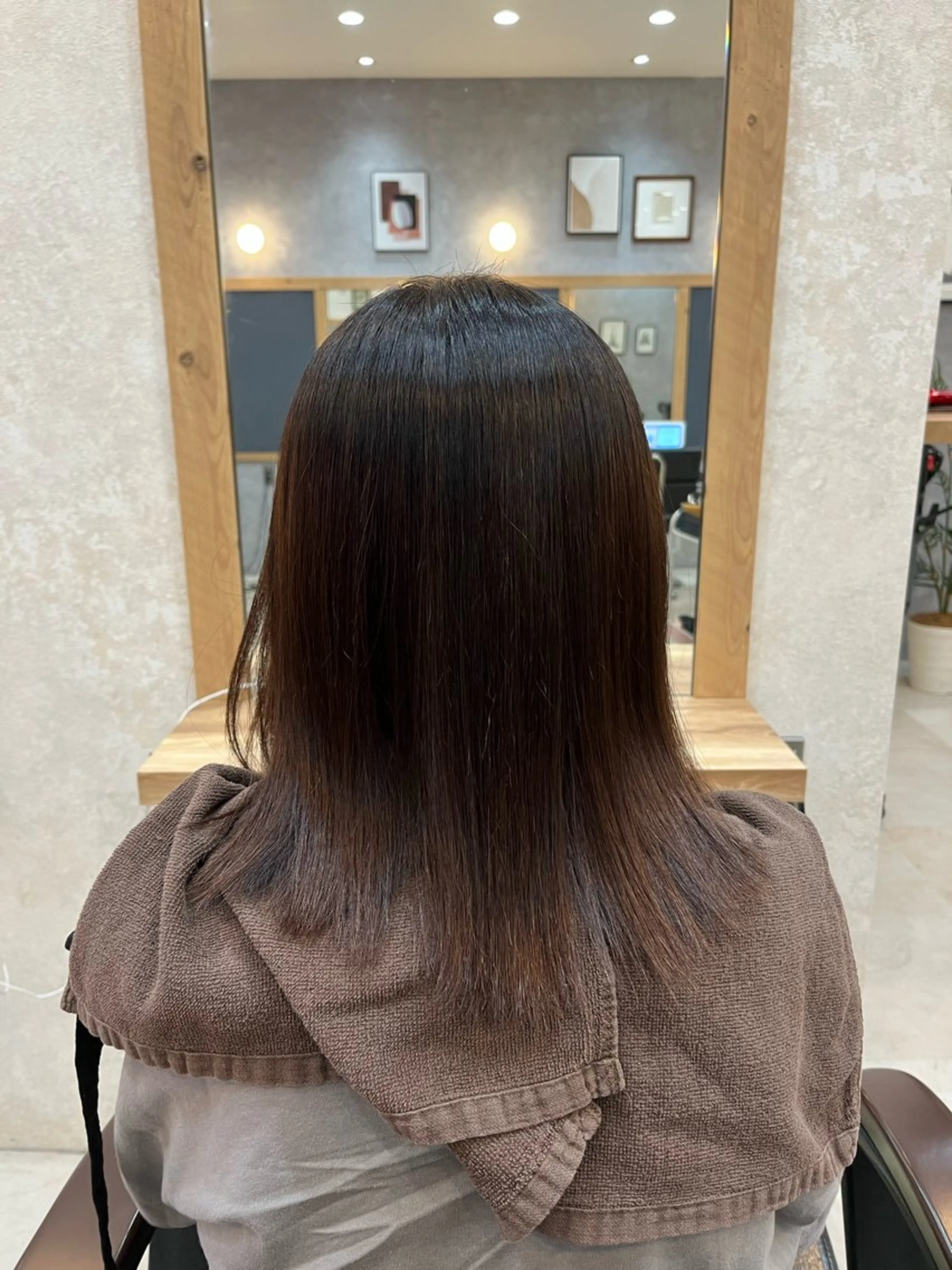 セミロング ボブ くびれヘア 髪質改善 韓国風ヘア レイヤーカット カット 縮毛矯正 nagi所属・横田直也／韓国風 レイヤーカット／千種のヘアスタイル