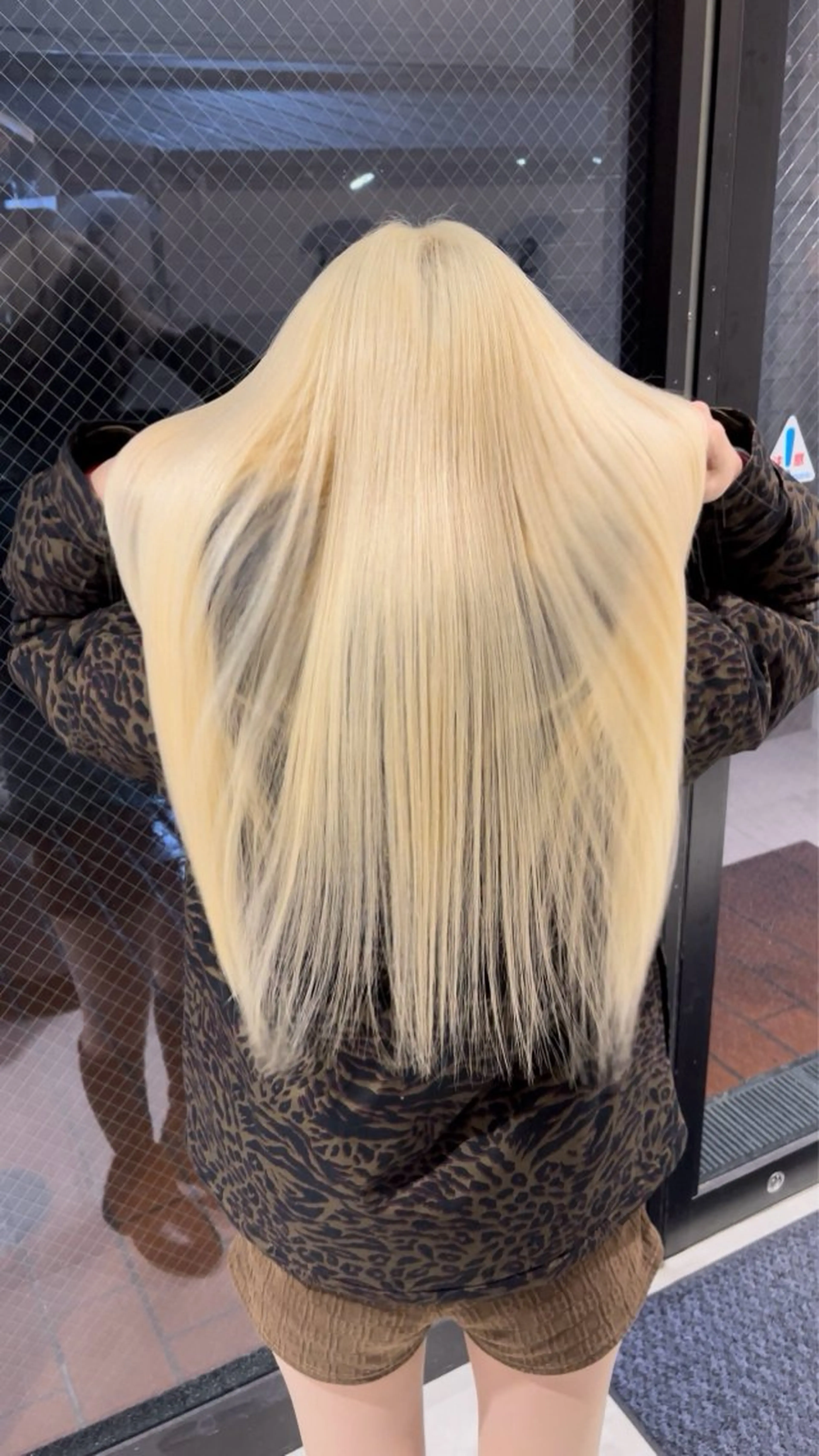 ロング ボブ ヘアカラー 福山 晴香のヘアスタイル
