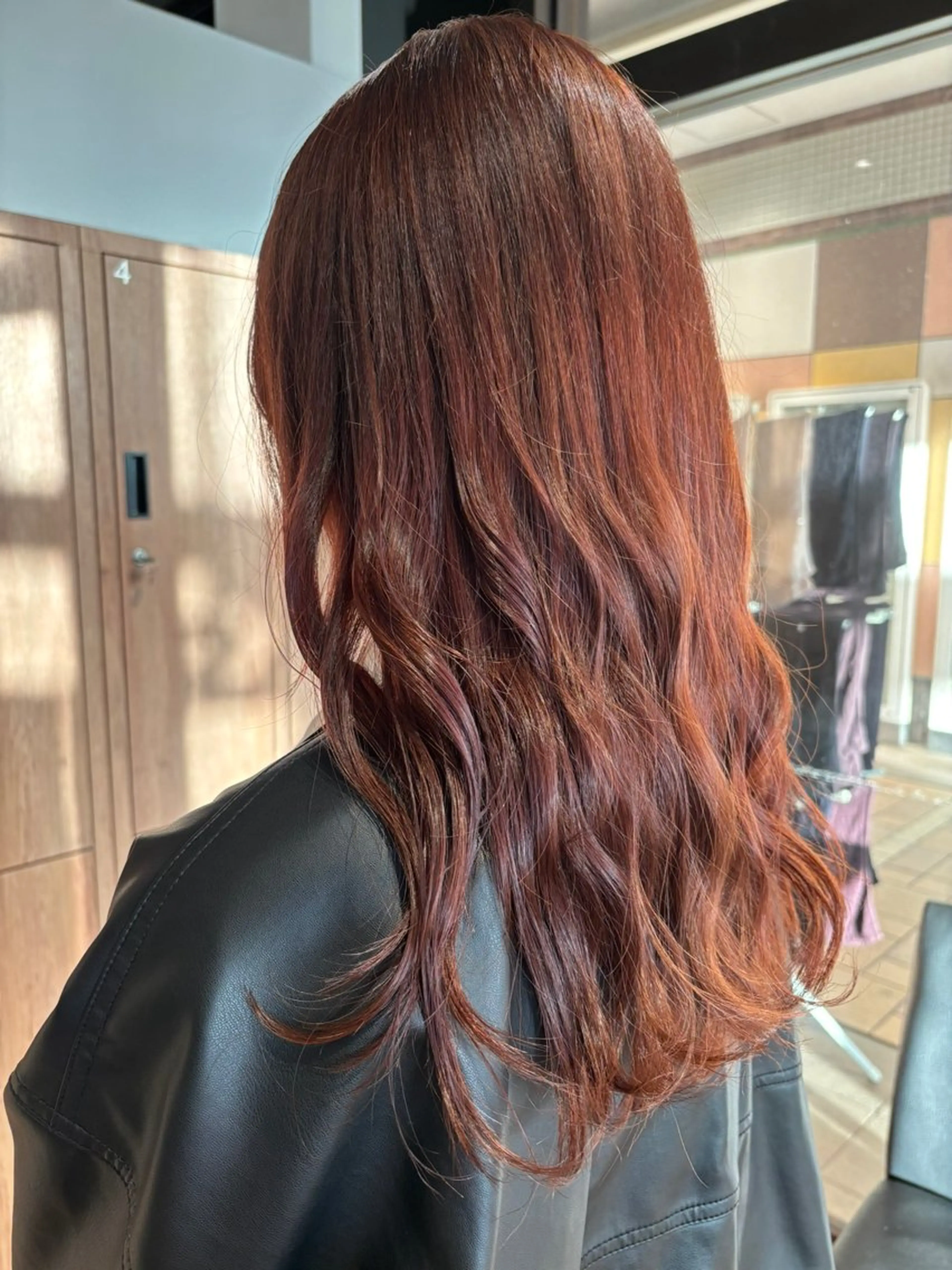 ロング カラー ブリーチ ダブルカラー ブリーチなしカラー オレンジ ヘアカラー トリートメント 🎀ワンレンボブ🎀 ワンカラー　あゆみのヘアスタイル