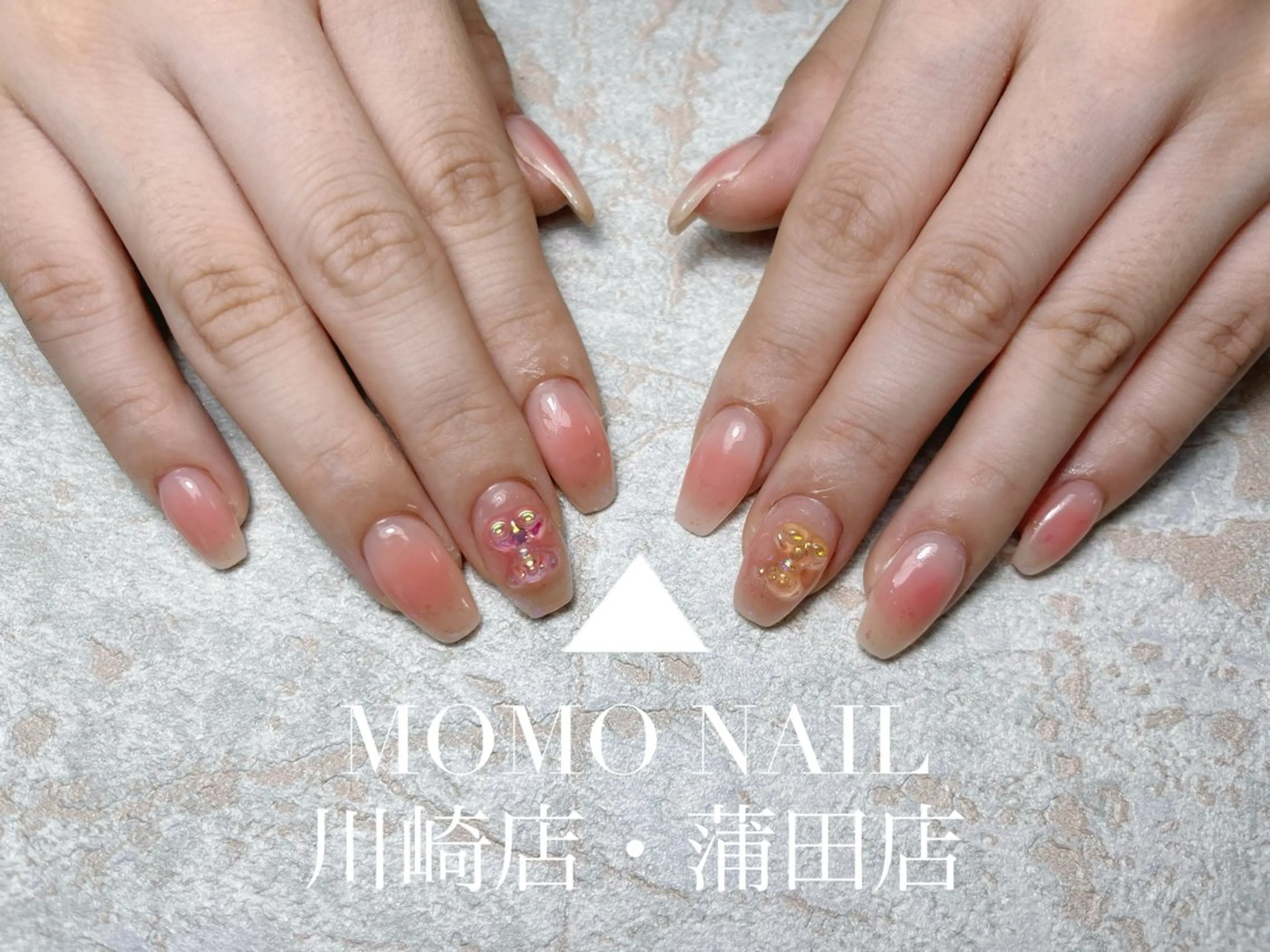 ネイル チークネイル MoMoネイル所属・MOMOネイル ²のネイルデザイン