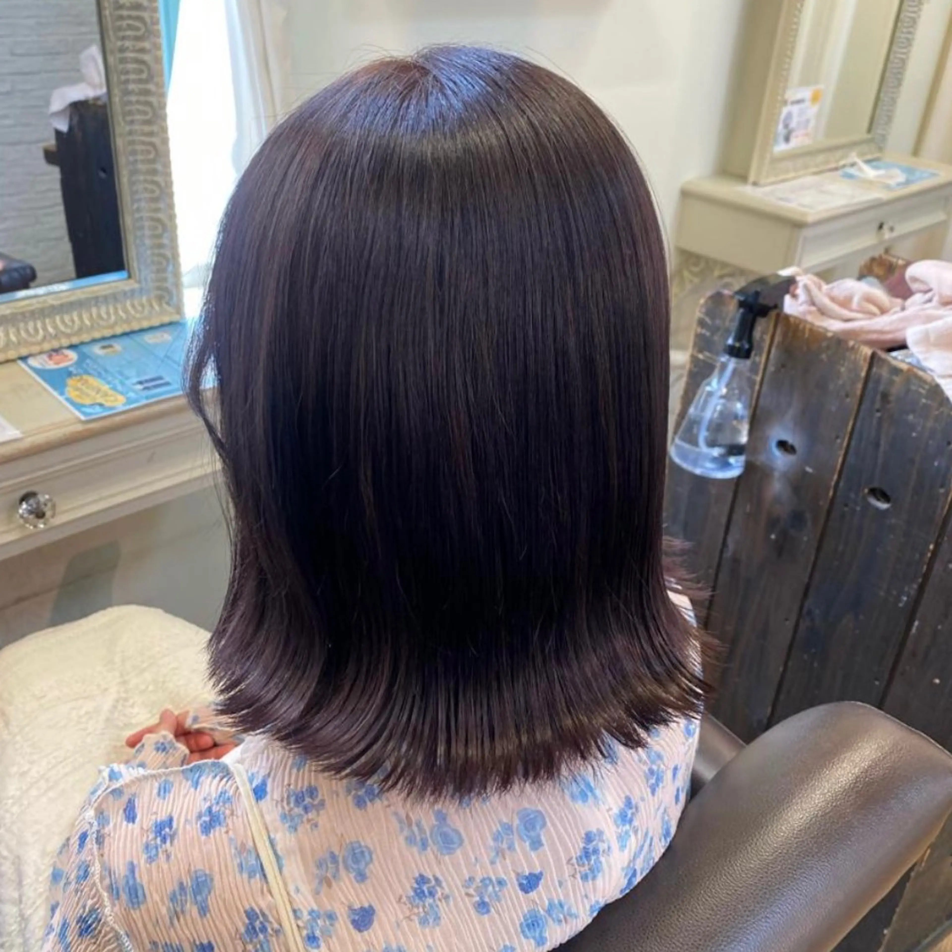 ミディアム カラー nui 原田美紅のヘアスタイル