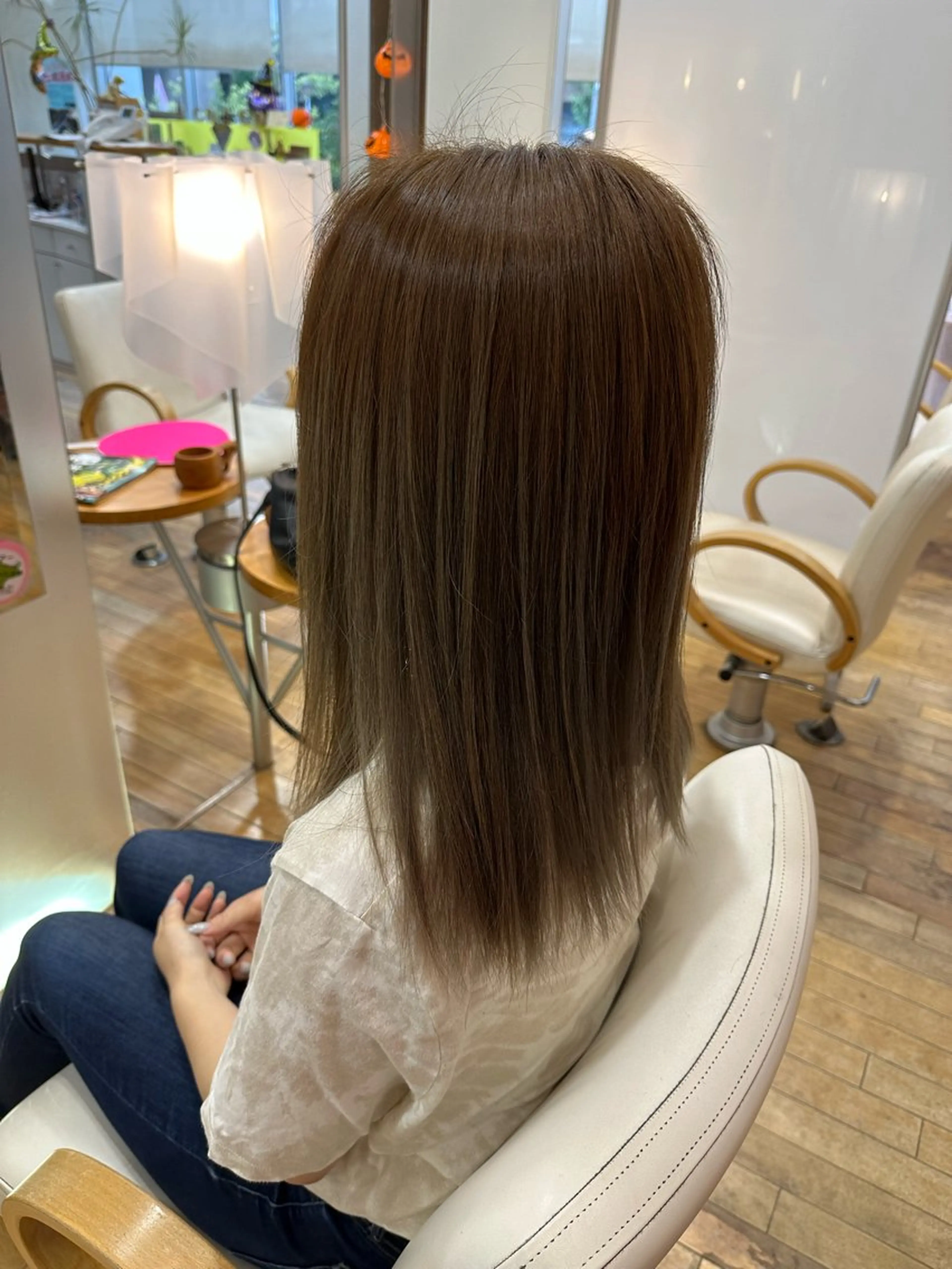 カラー アッシュ ヘアカラー 山本 瑠華のヘアスタイル