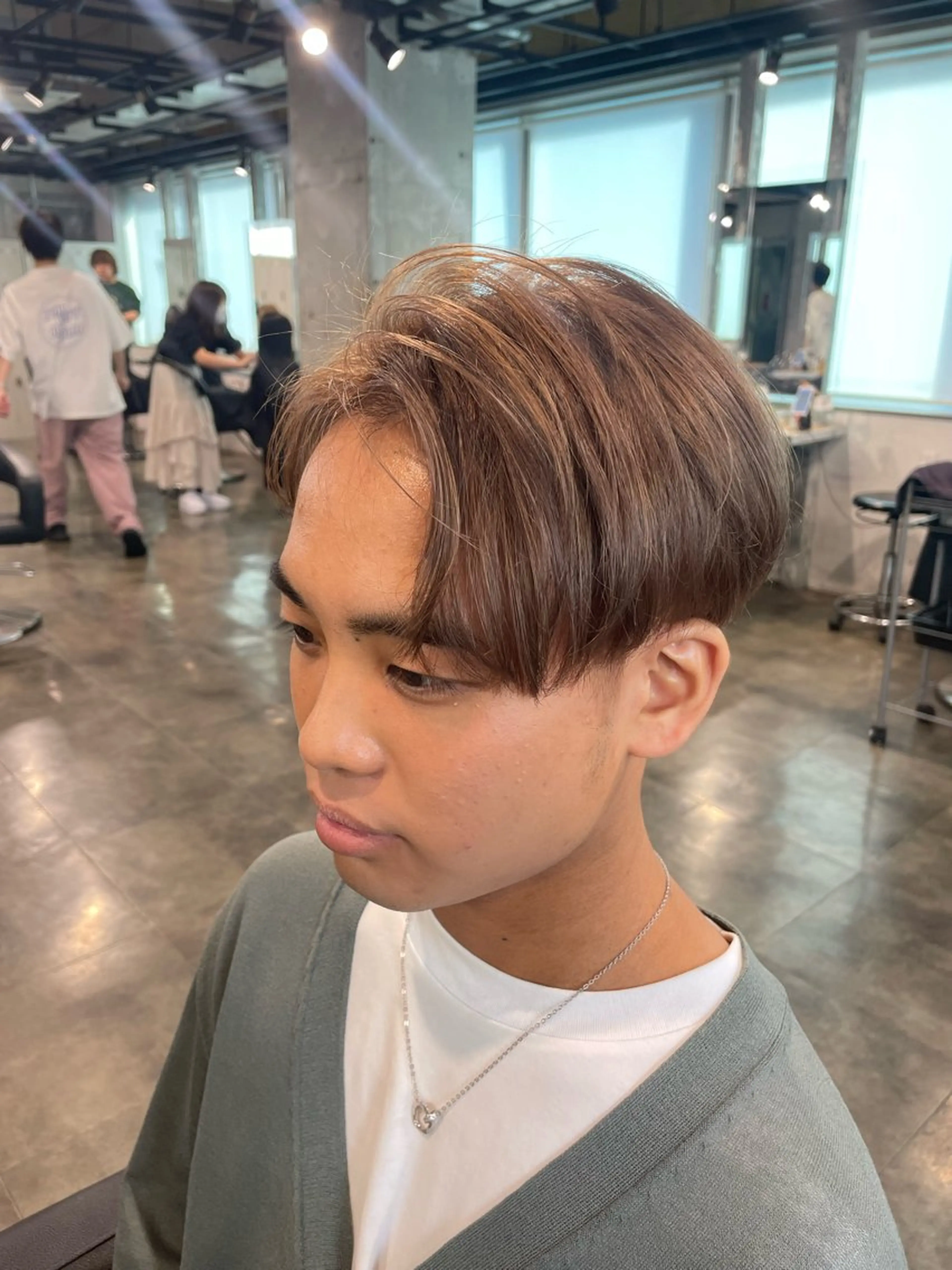 メンズ メンズブリーチ メンズハイトーン カット ヘアカラー パーマ ヘッドスパ ヘアセット メンズ特化美容師 💠チナツのヘアスタイル