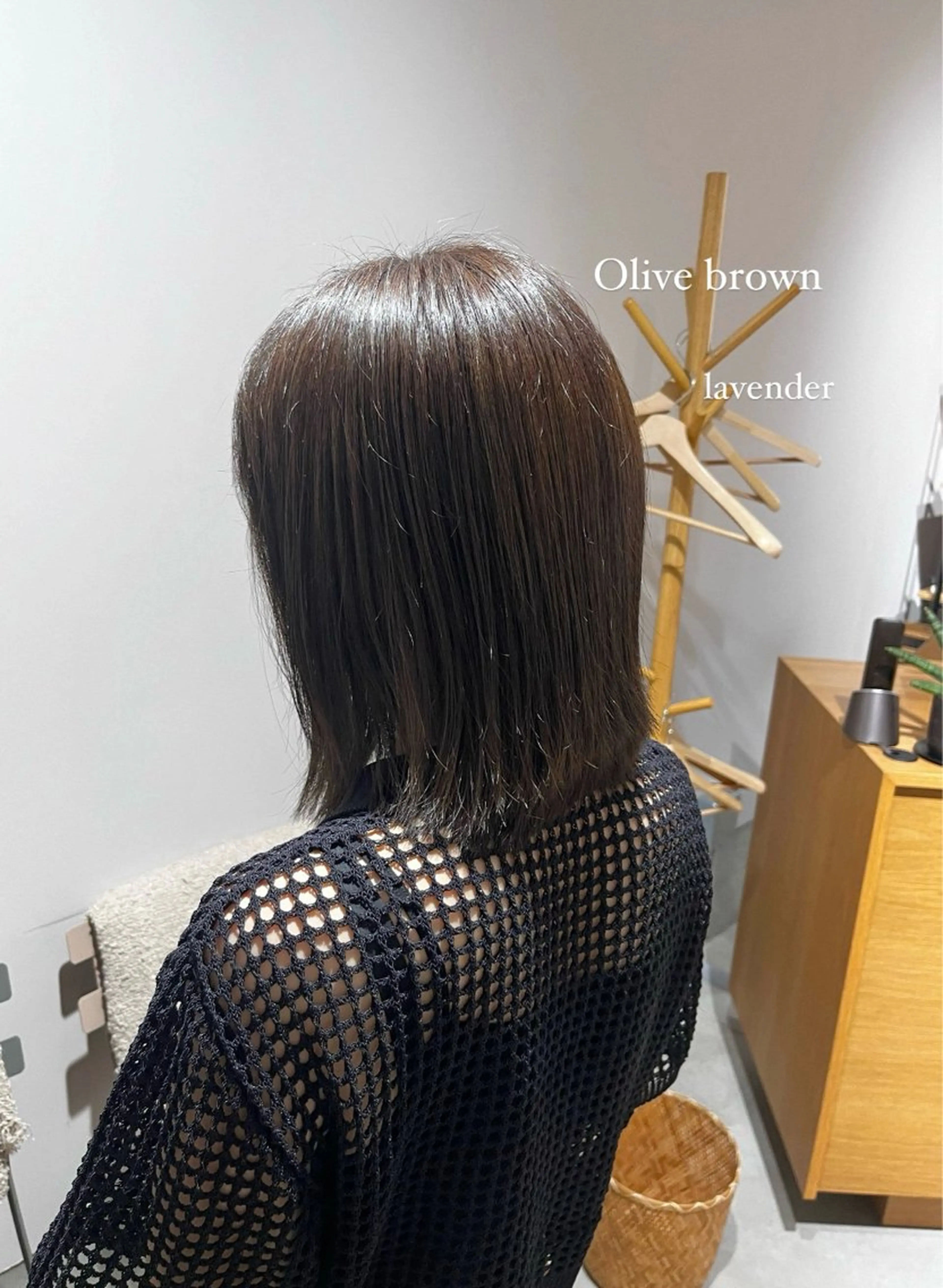 ミディアム カラー ベージュカラー ハイライトカラー オリーブベージュ ハイライト MINX The pass所属・透明感ケアカラー/ レイヤー/ryokaのヘアスタイル