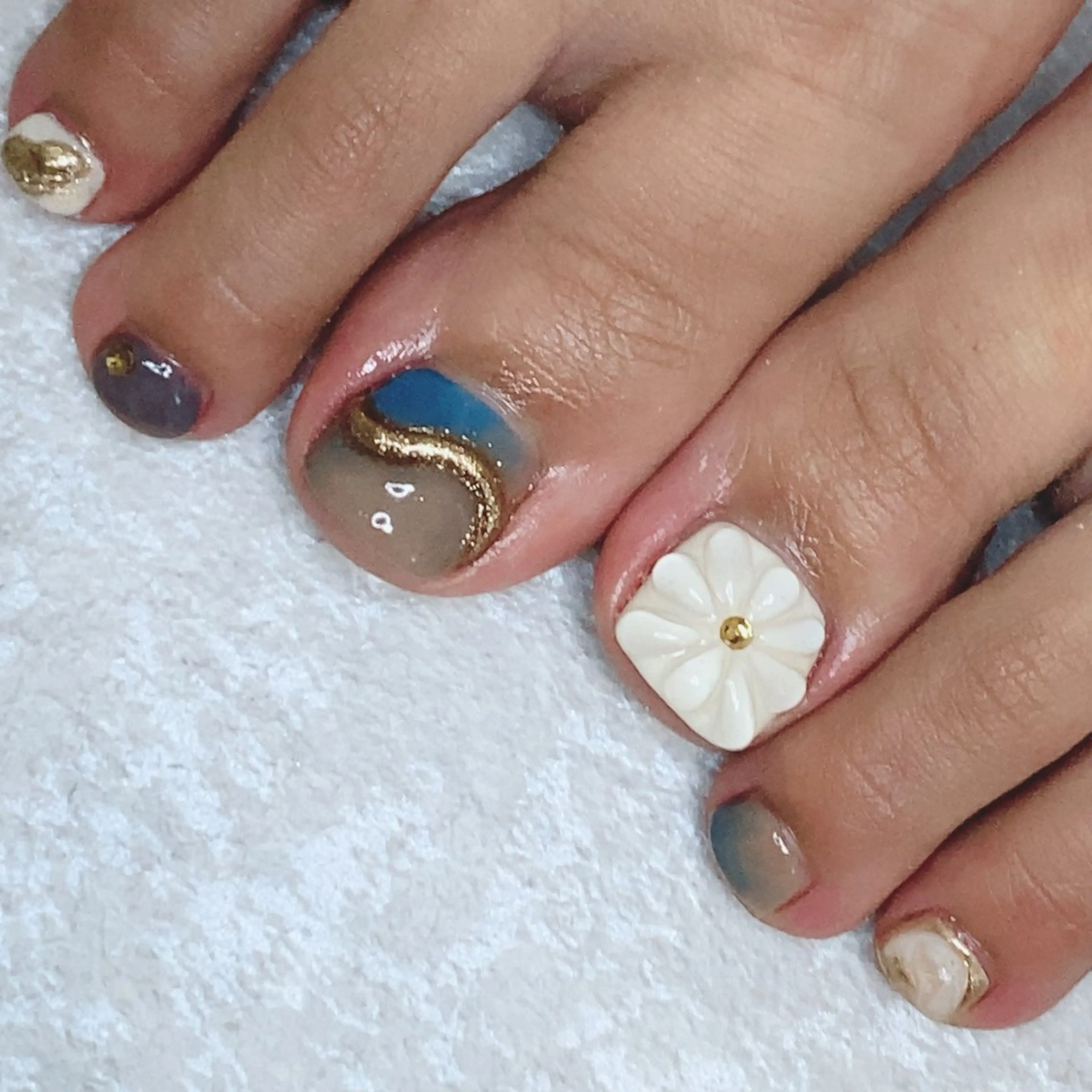 ネイル フットネイル C. NAILSのネイルデザイン