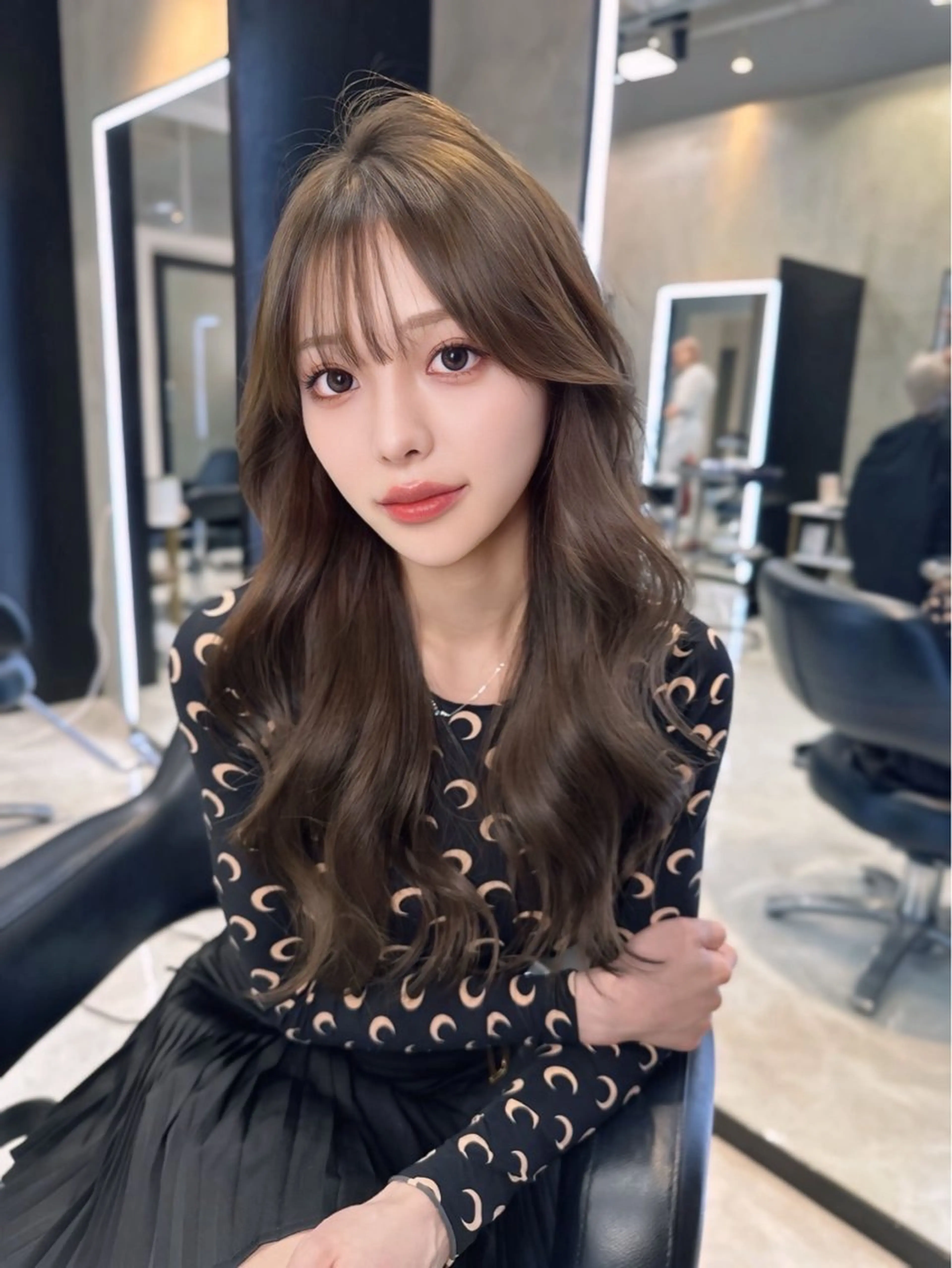 ロング カラー カット ヘアカラー トリートメント 韓国ヘア🇰🇷 透明感カラー🩶のヘアスタイル