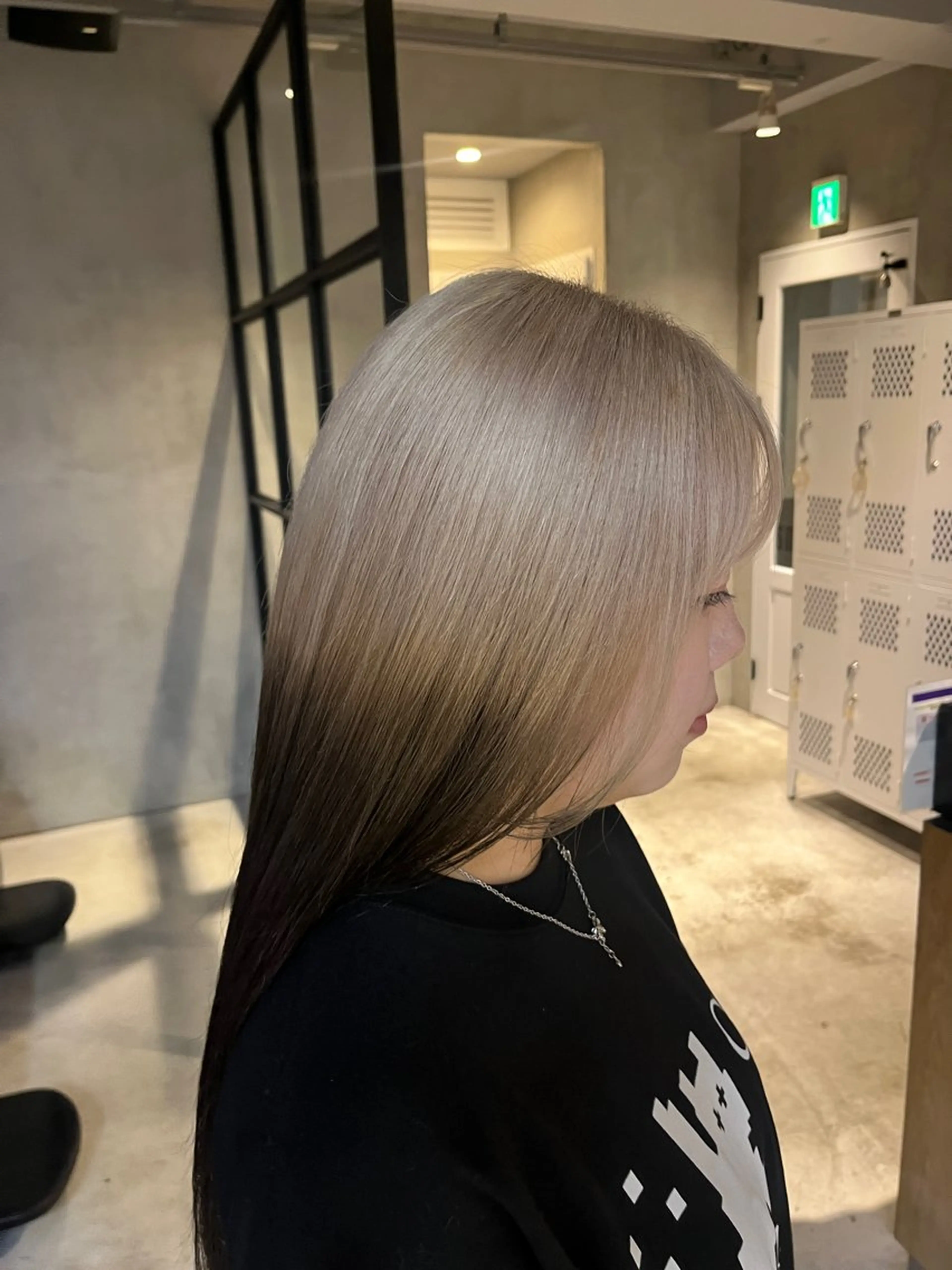 セミロング カラー ブリーチ ヘアカラー elima 調布所属・ちせ/ 透明感カラー /調布˚ 🦢₊✧のヘアスタイル