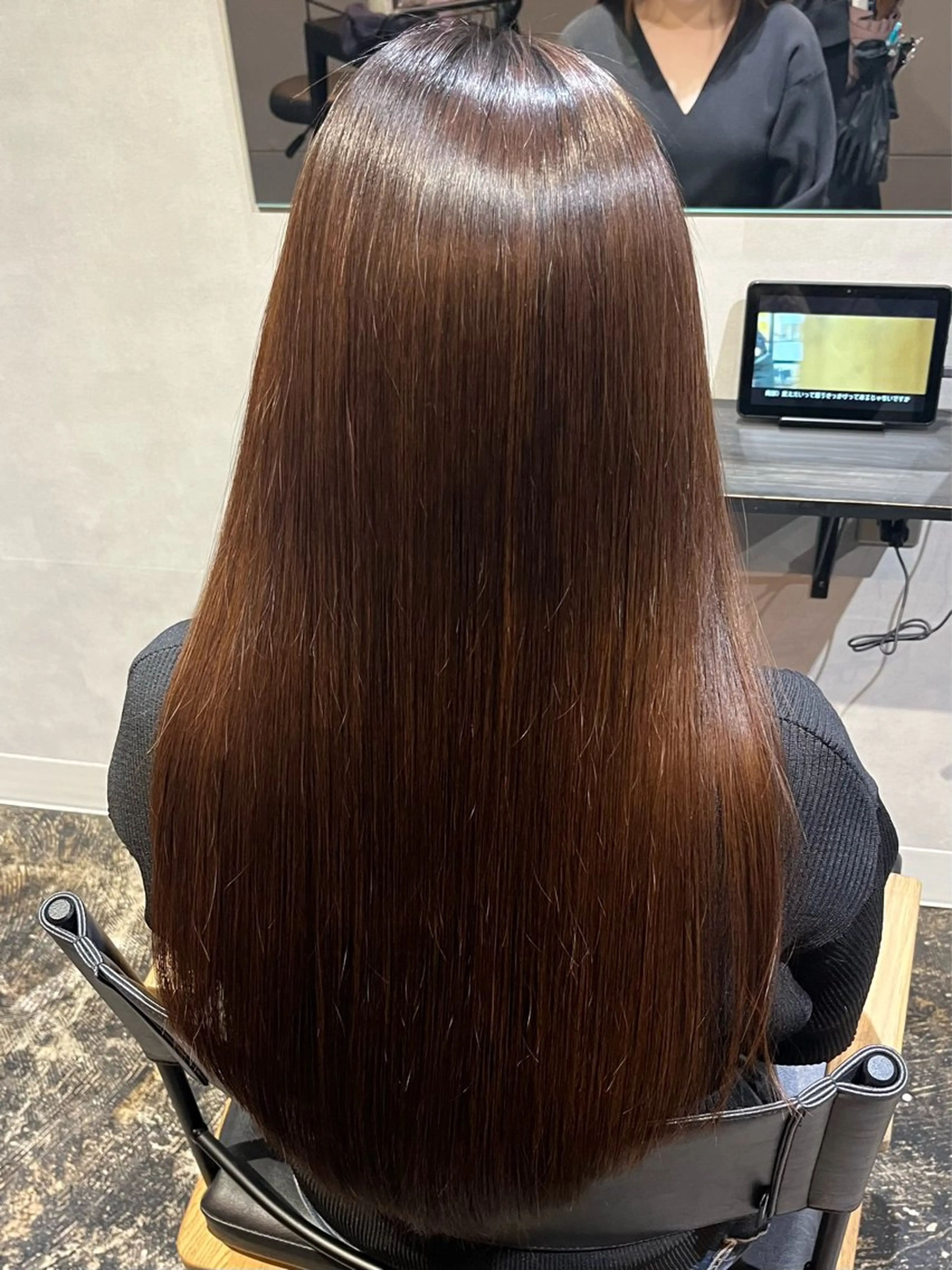 ロング ロング 縮毛矯正 トリートメント 透明感カラー/パーマ 🌀アオノアユミのヘアスタイル