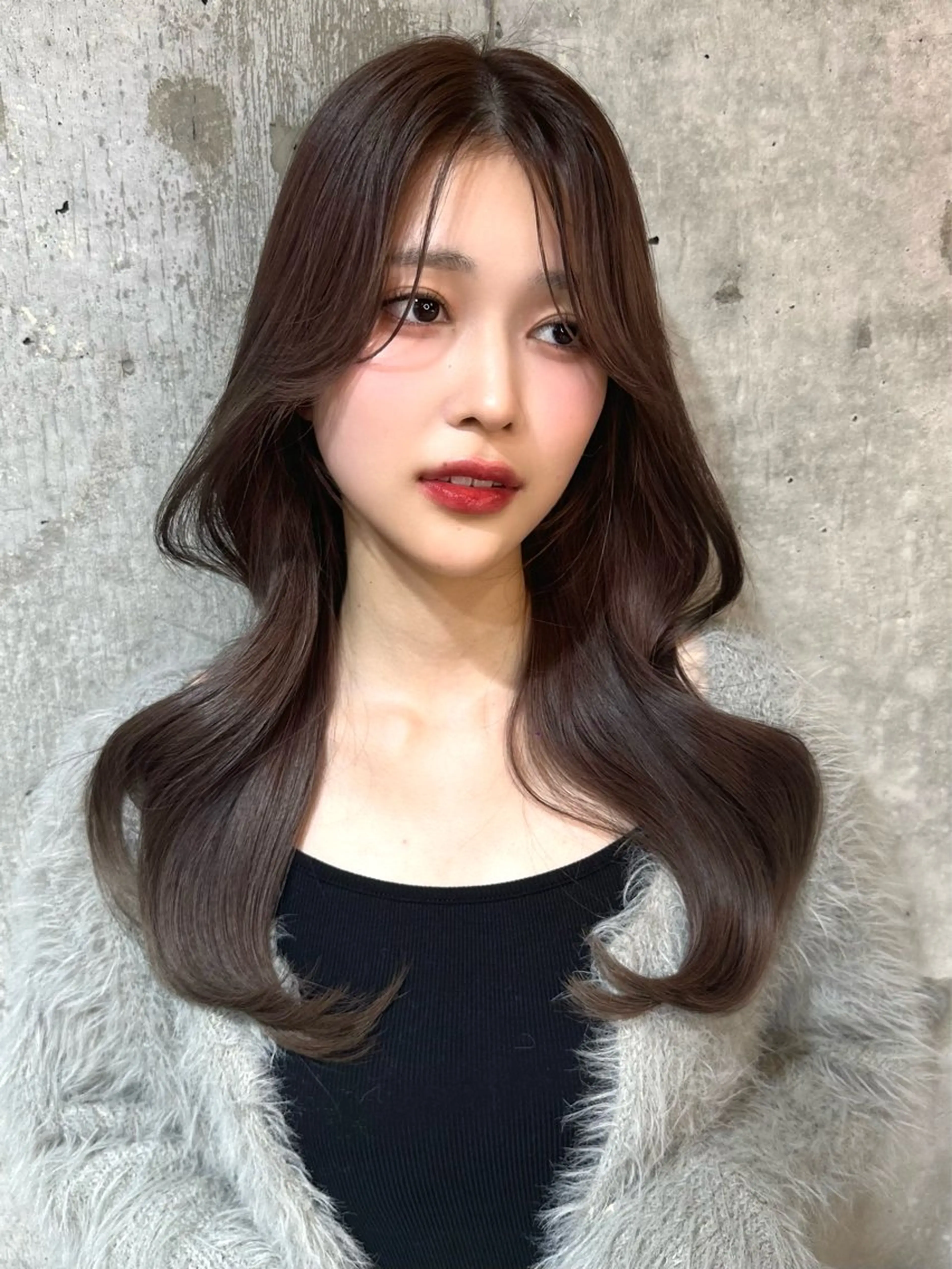セミロング カラー ケアカラー 透明感カラー 顔周りカット 髪質改善 レイヤーカット カット ヘアカラー トリートメント ヘッドスパ ヘアセット 韓国レイヤー/透明感 カラー/髪質改善角所のヘアスタイル