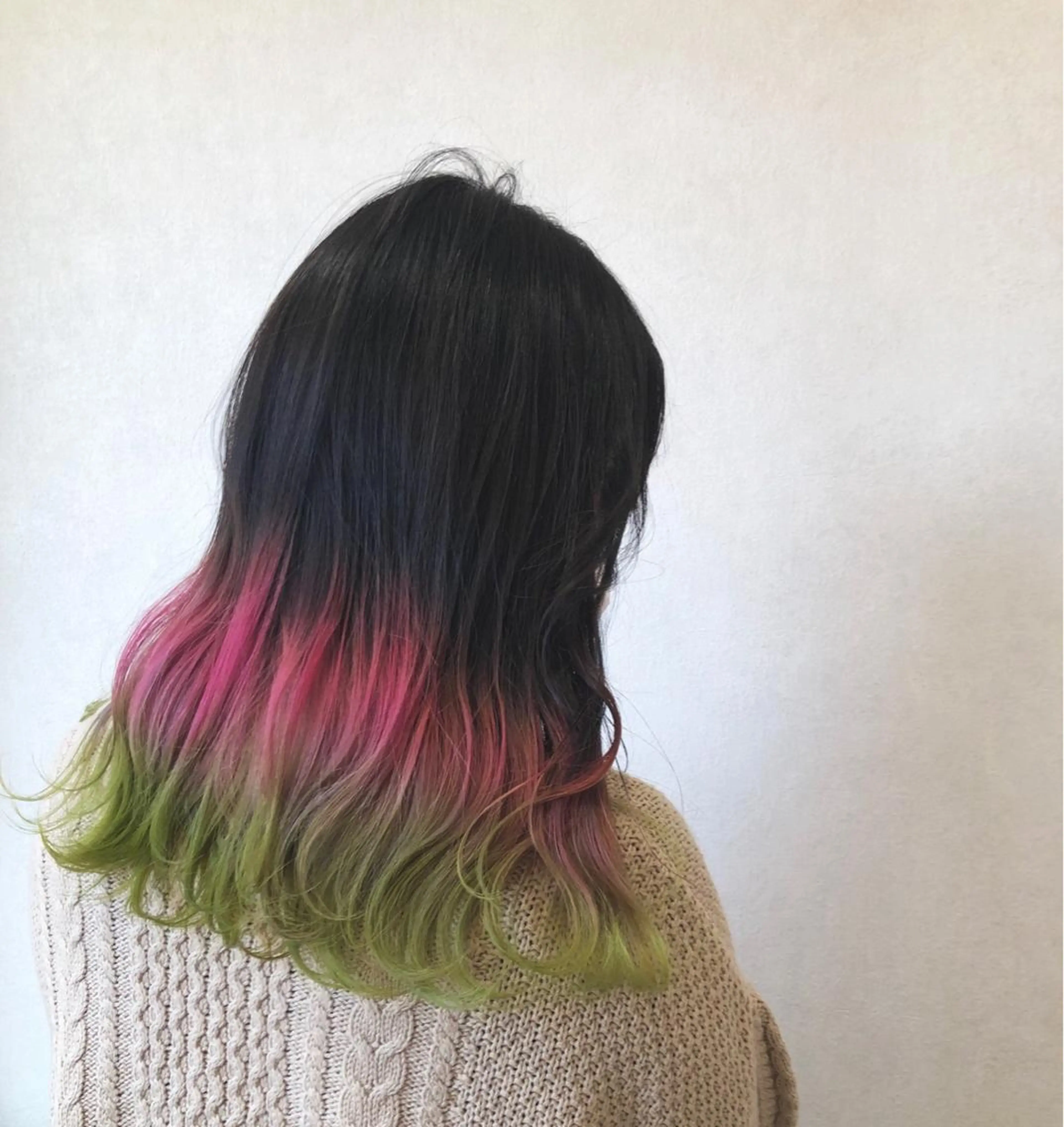 セミロング カラー グラデーションカラー 透け感カラー🫧 加納トモヒロのヘアスタイル