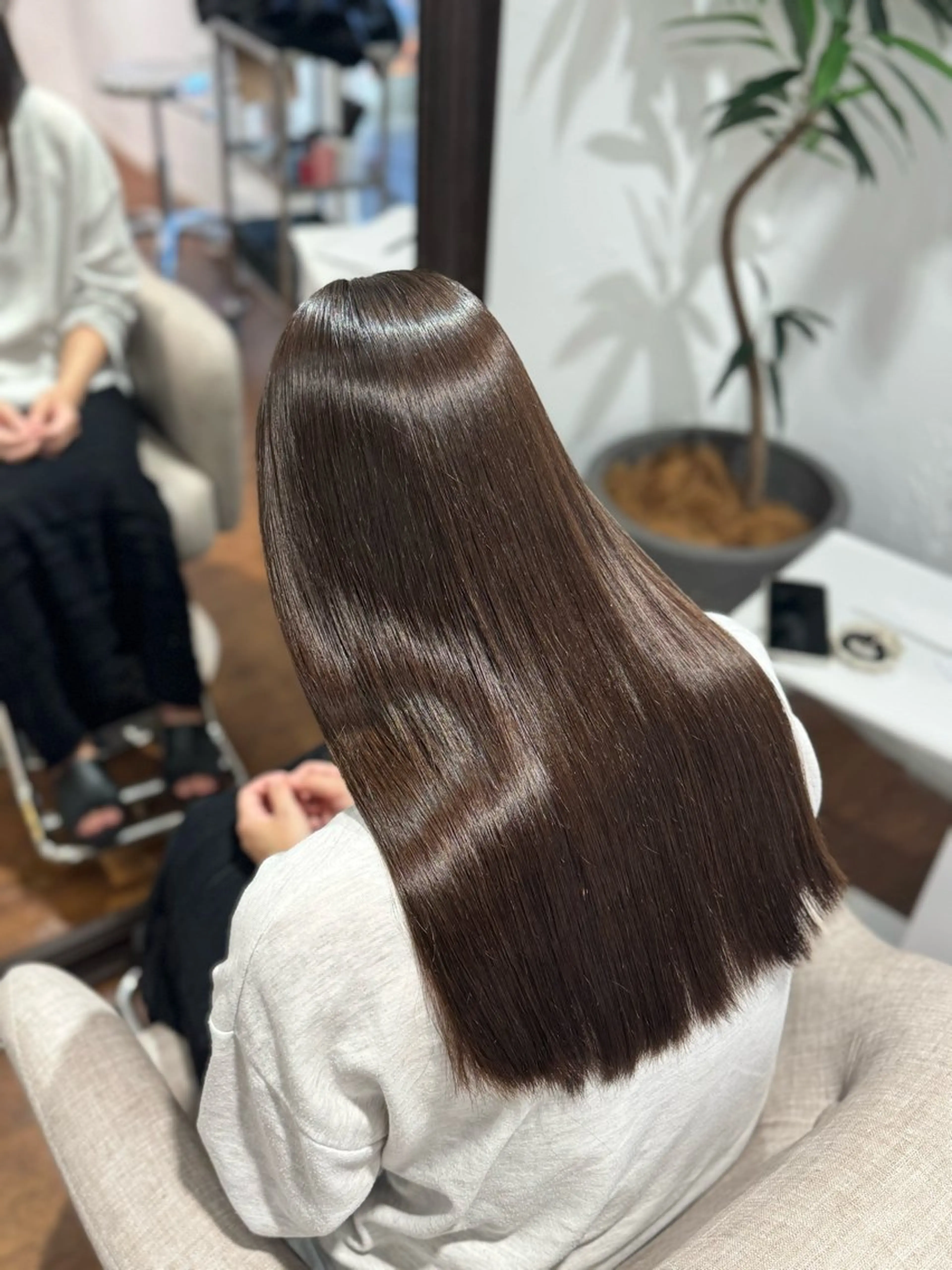 ロング ヘアカラー 𩵋住 佳帆のヘアスタイル