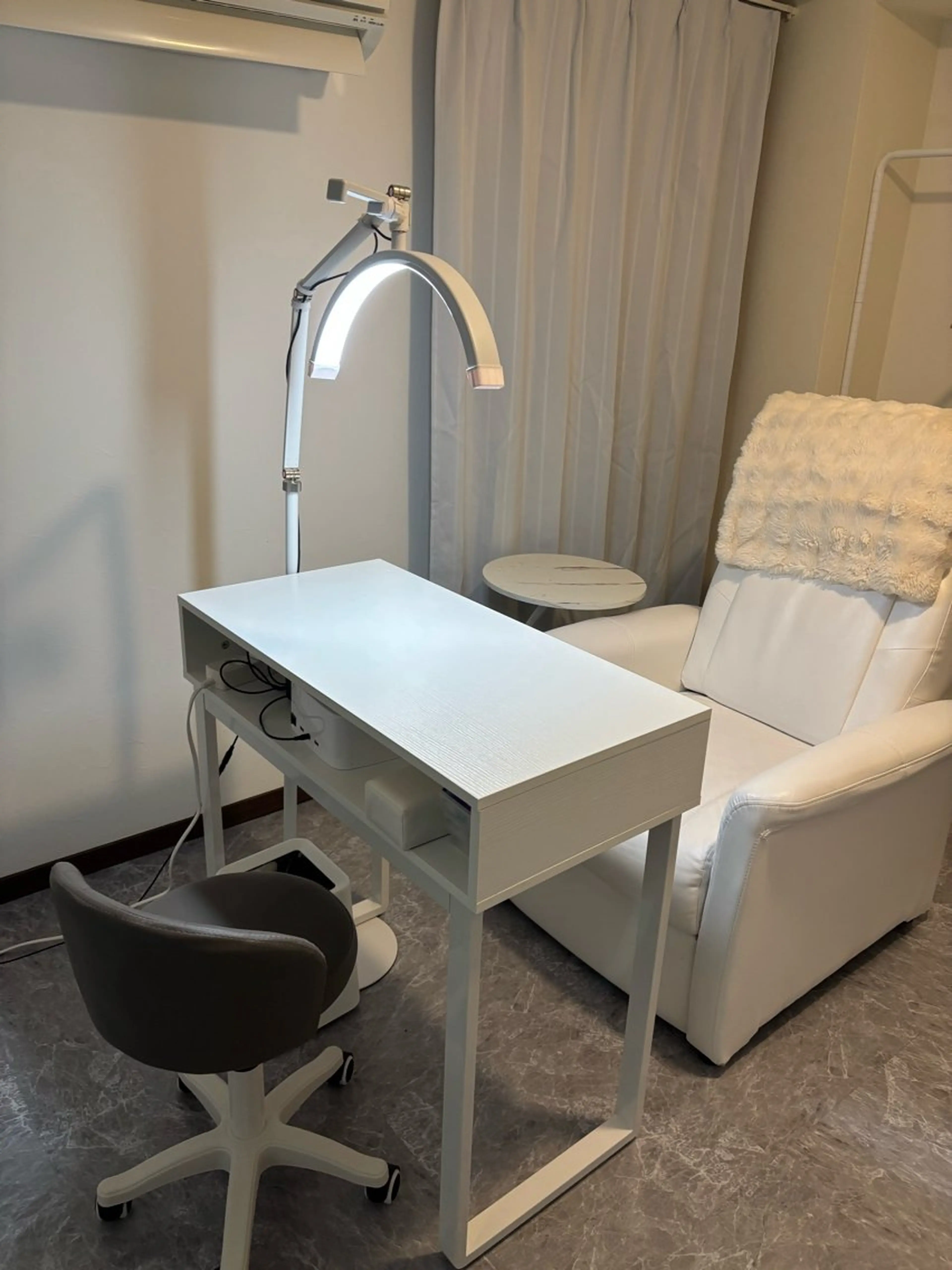 ネイル セルフホワイトニング エクシア 岡山駅前店所属・Sana ⭐︎のネイルデザイン