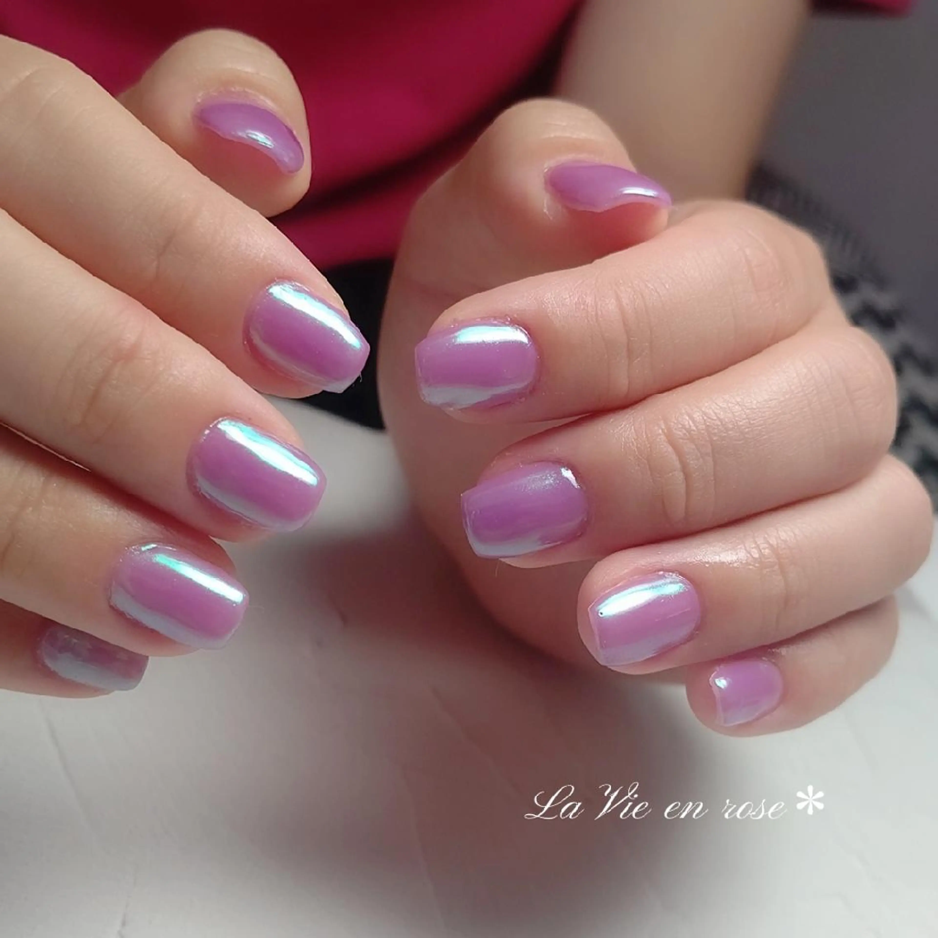 ネイル オーロラネイル ラヴィアン ローズのネイルデザイン