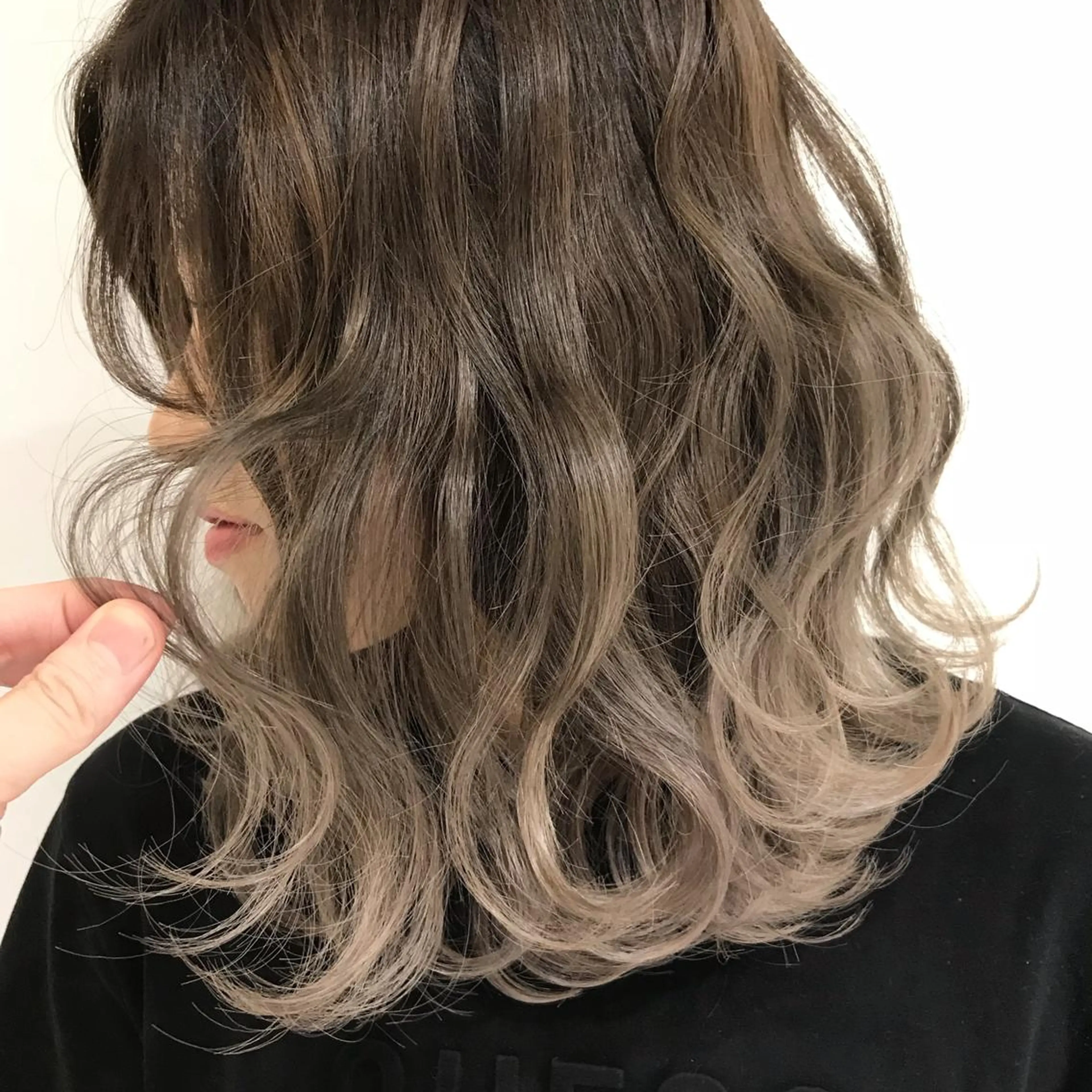 ロング カラー ヘアアレンジ ブリーチ&似合せボブ 田中寛十のヘアスタイル
