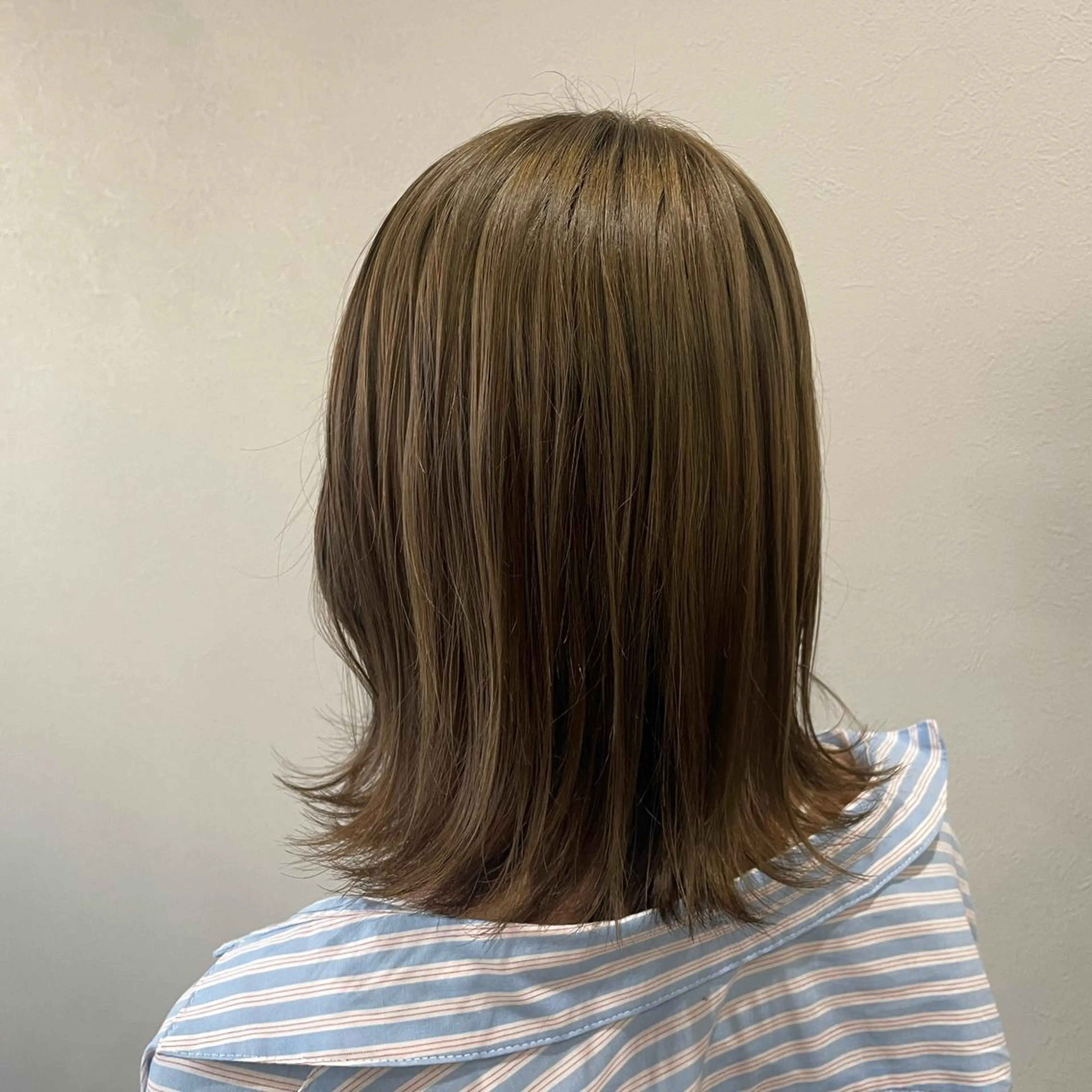 セミロング カラー ベージュカラー libuR(リブール)トータルビューティーサロン所属・西尾美容室libuR Ryokaのヘアスタイル