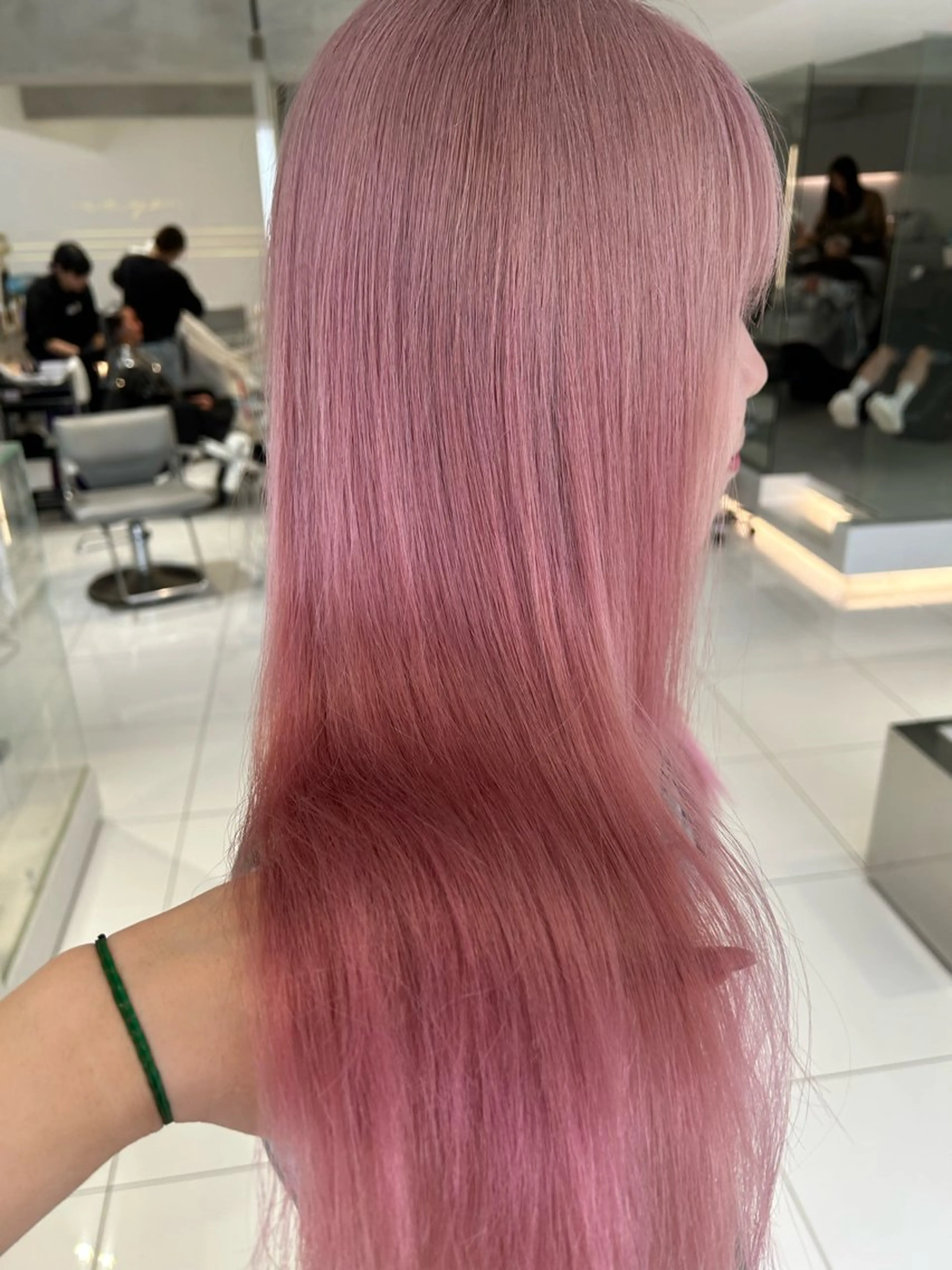ロング カラー ブリーチ カット ヘアカラー 丸みショート /nagisaのヘアスタイル
