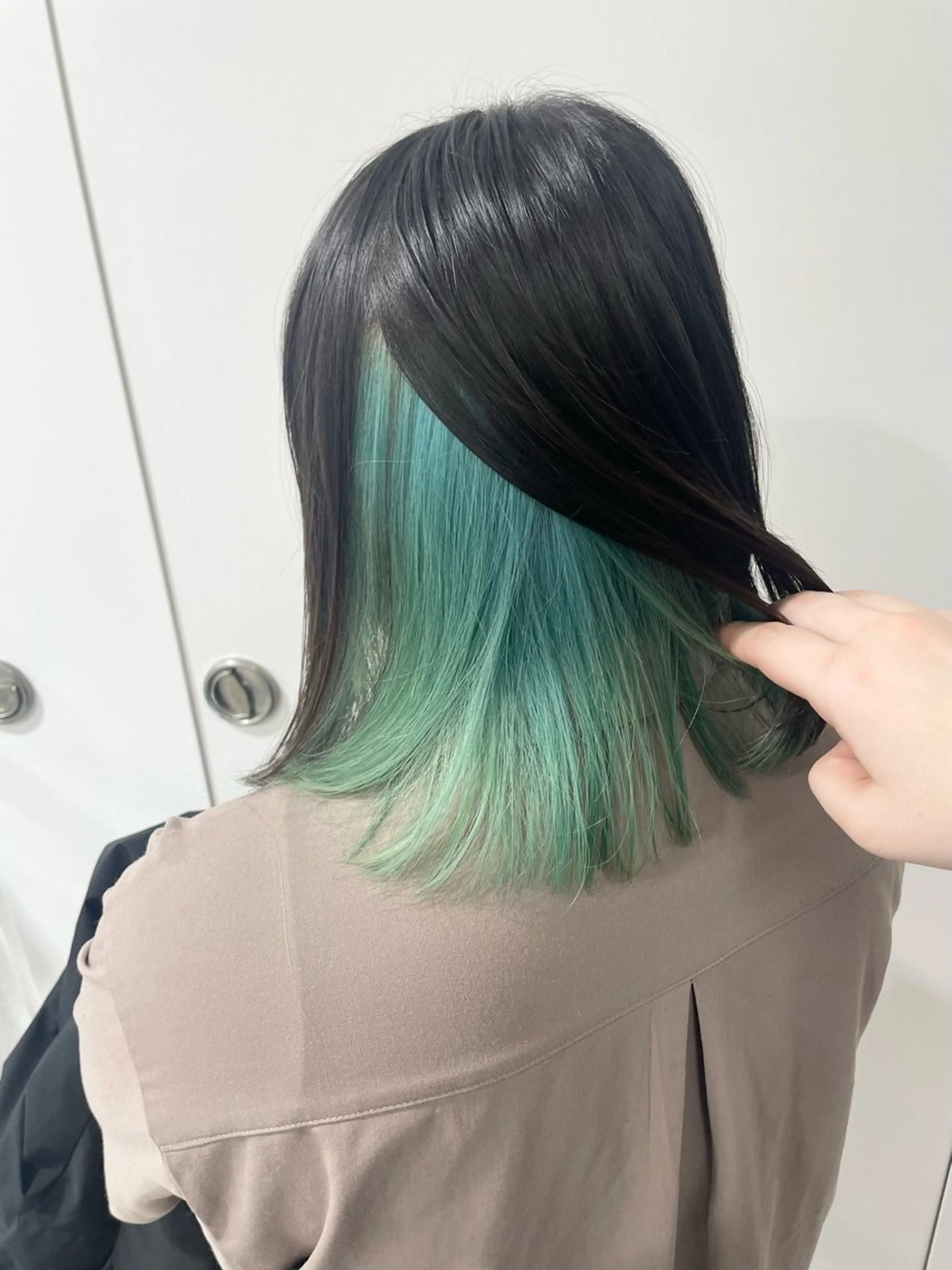 セミロング カラー ミント ミントグリーン ヘアカラー トリートメント 🦋艶髪ハイトーン / Mio🦋のヘアスタイル