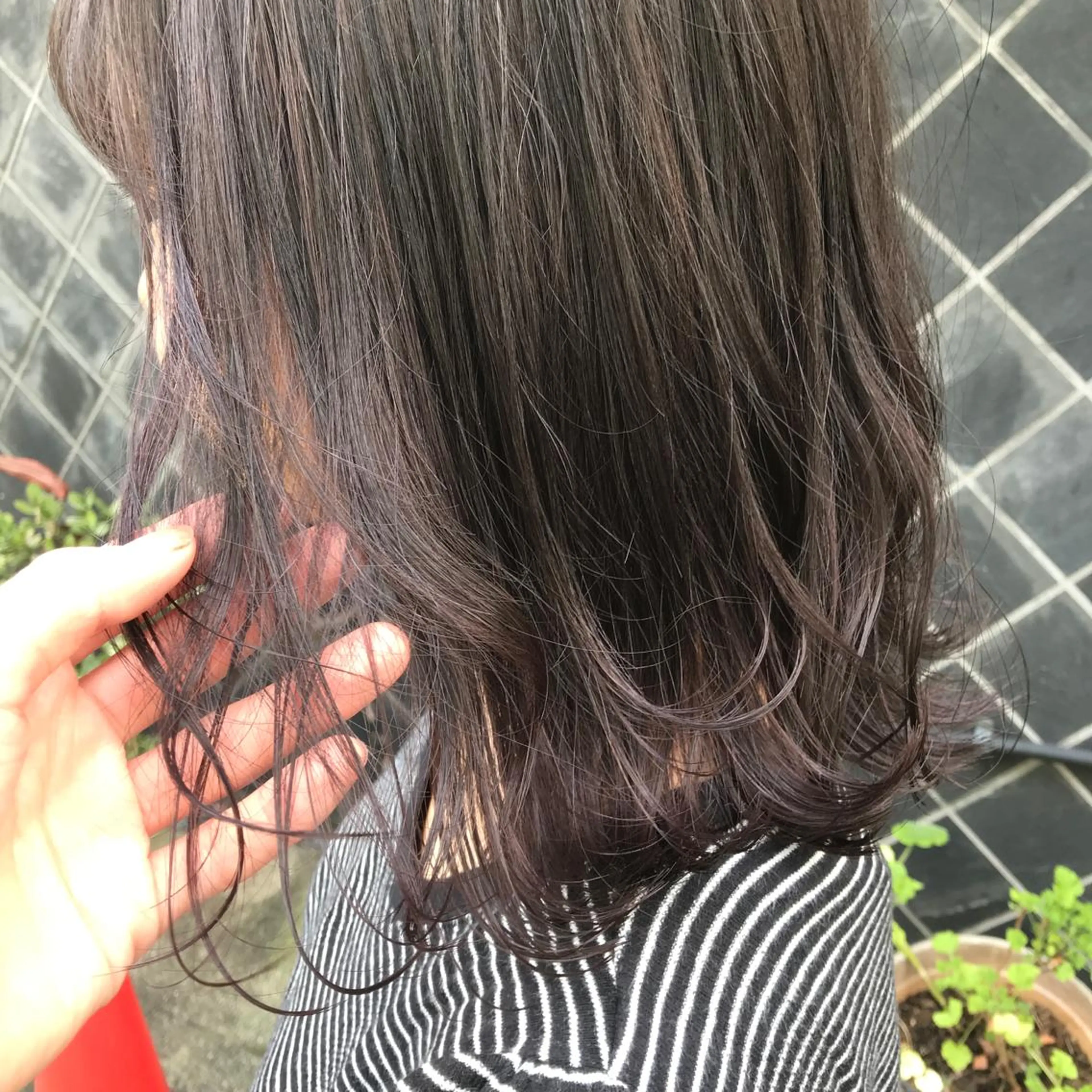 ミディアム ヘアカラー トリートメント レイヤーウルフ エクステ磯部のヘアスタイル