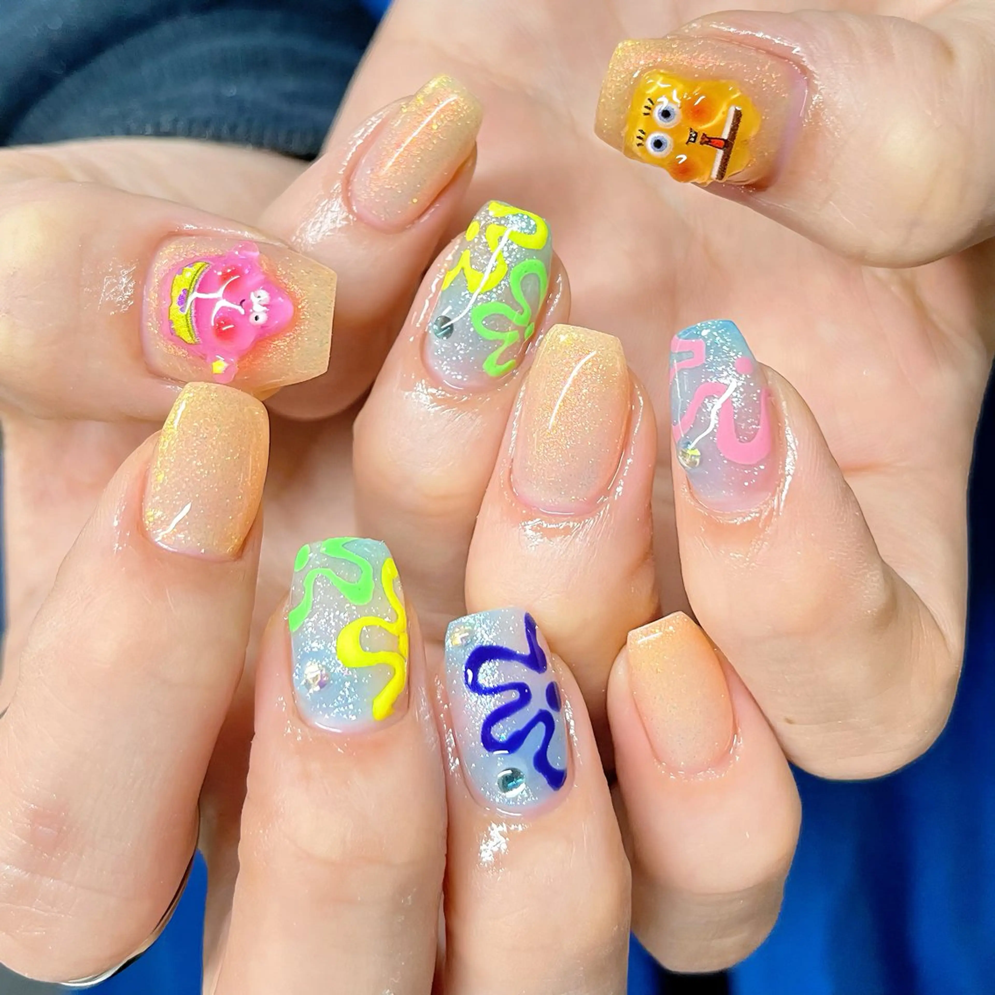 ネイル オーロラネイル フラッシュネイル グラデーション ラメ(グリッター) ラメグラデーション ハンドネイル 🫧OPELIA NAIL渋谷🫧のネイルデザイン