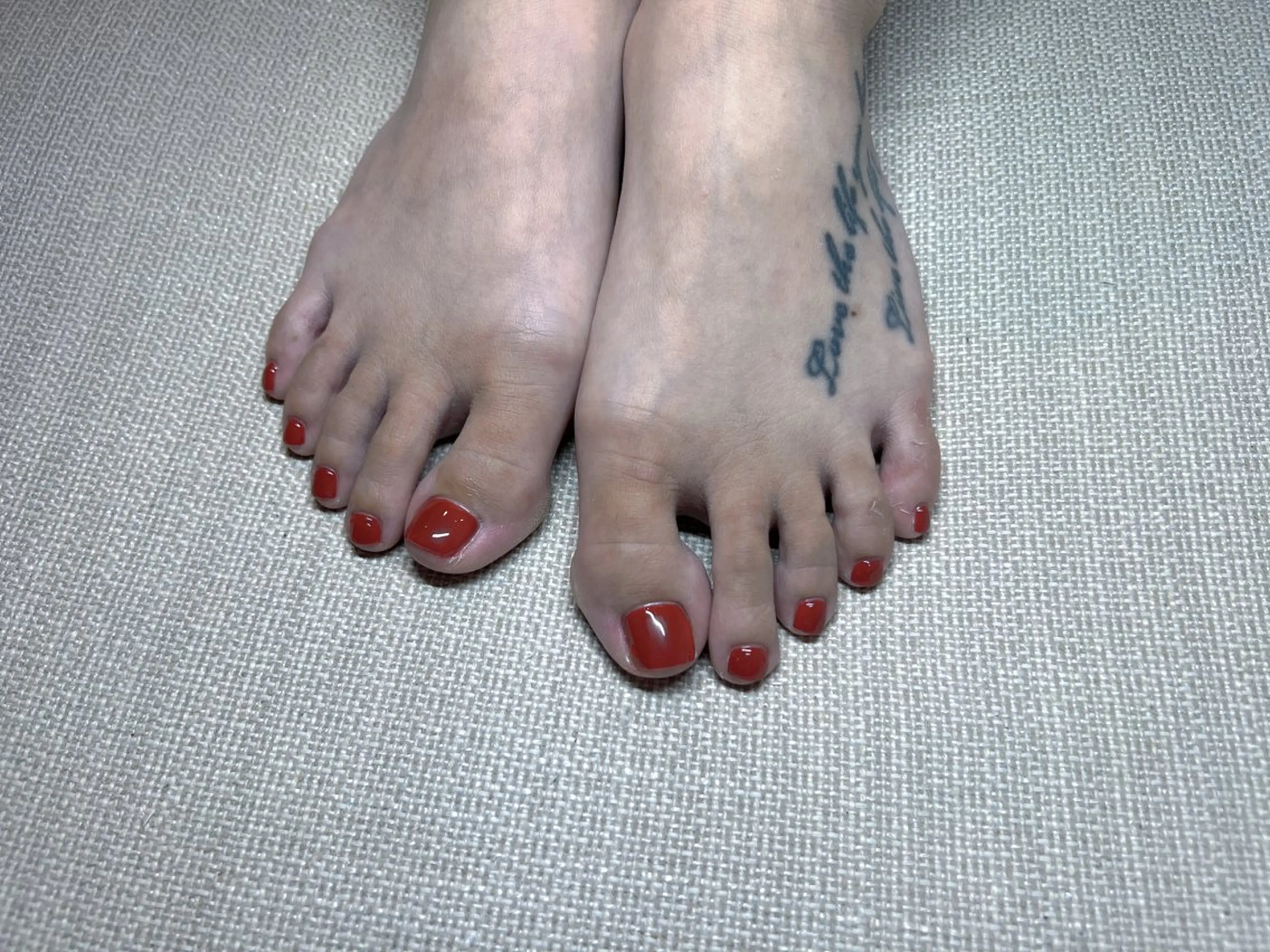 ネイル フットネイル ワンカラーネイル Nina 町田店所属・nina 町田のネイルデザイン