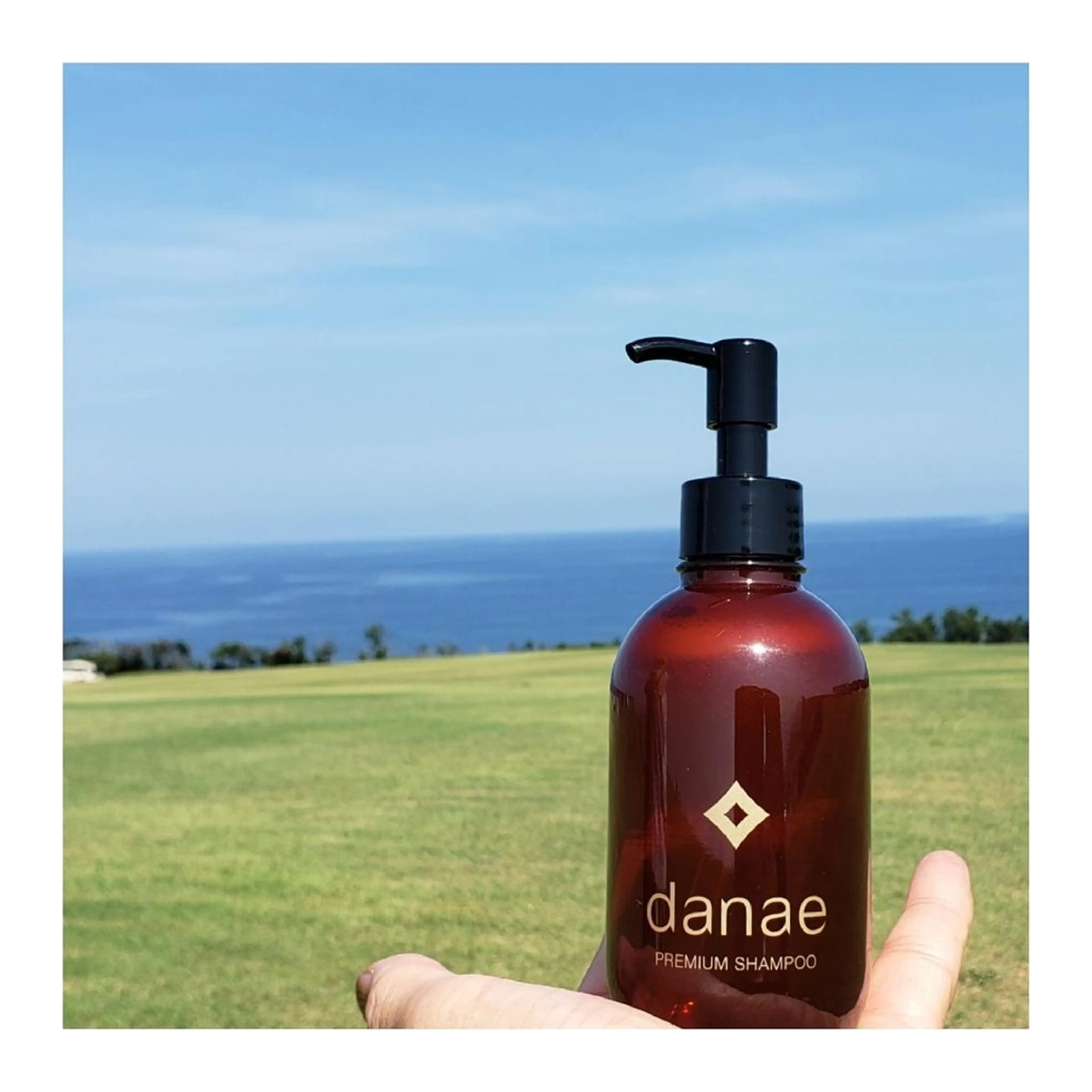 セミロング カラー ブルーカラー トリートメント ヘアカラー 髪の病院ルーミールーム所属・髪の病院  ルーミールームのヘアスタイル