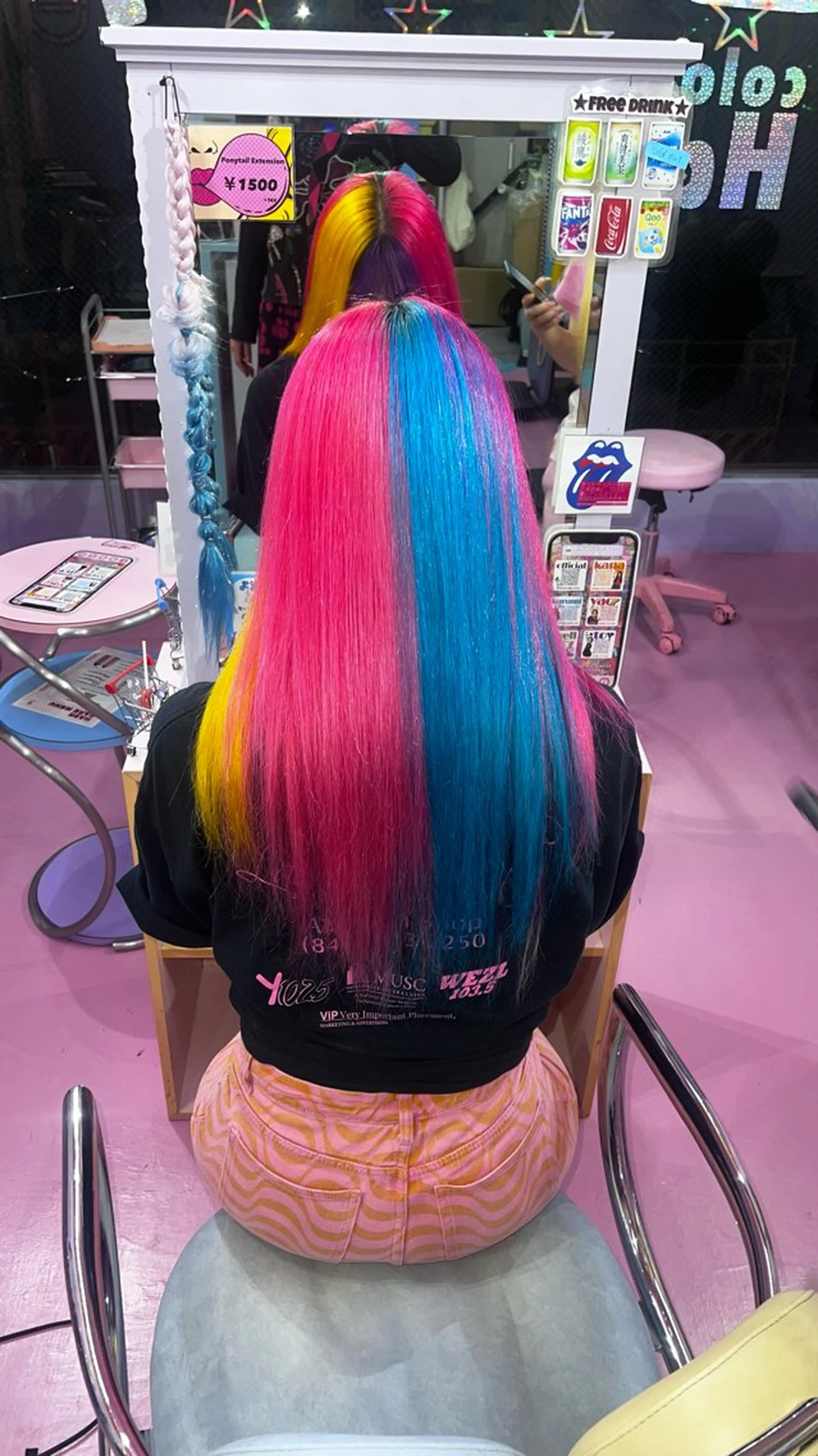 ロング カラー デザインカラー ピンクカラー ヘアカラー 個性的カラー ☆≡ねねのヘアスタイル